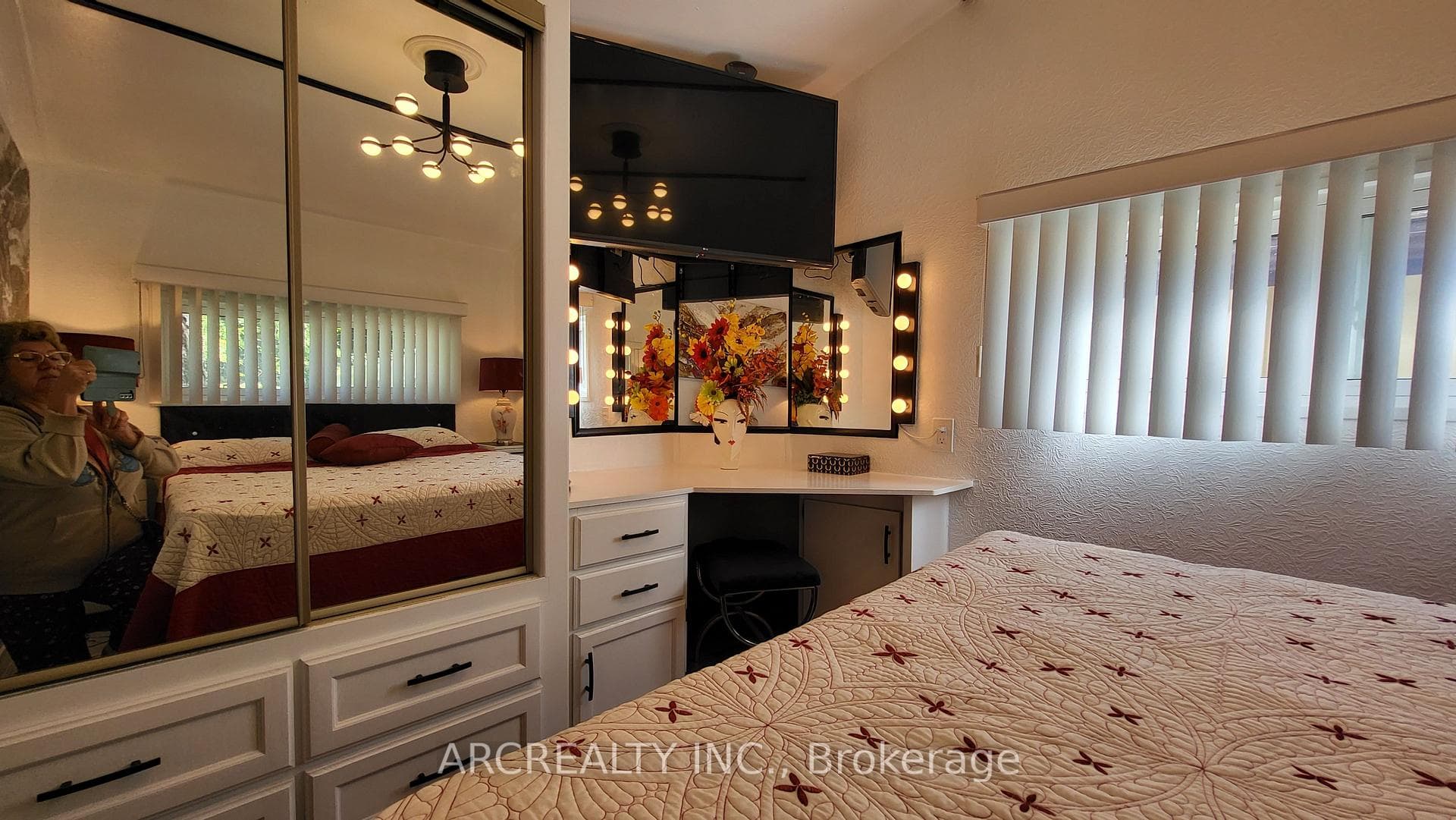 2 Oriole Parkway photo 7