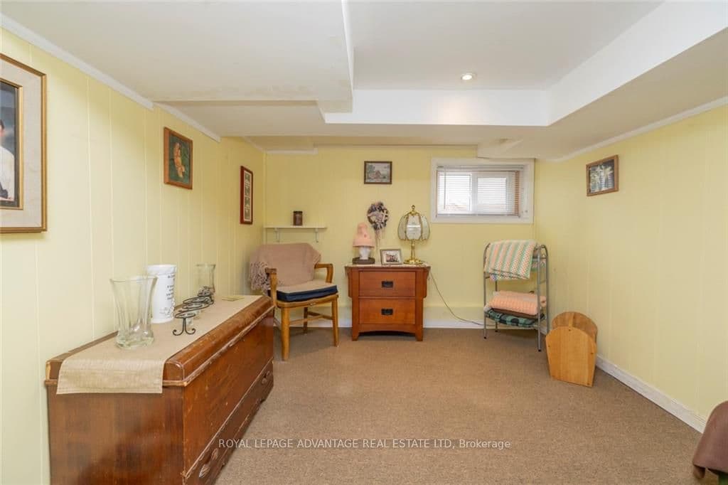 187 BROCKVILLE Street photo 16
