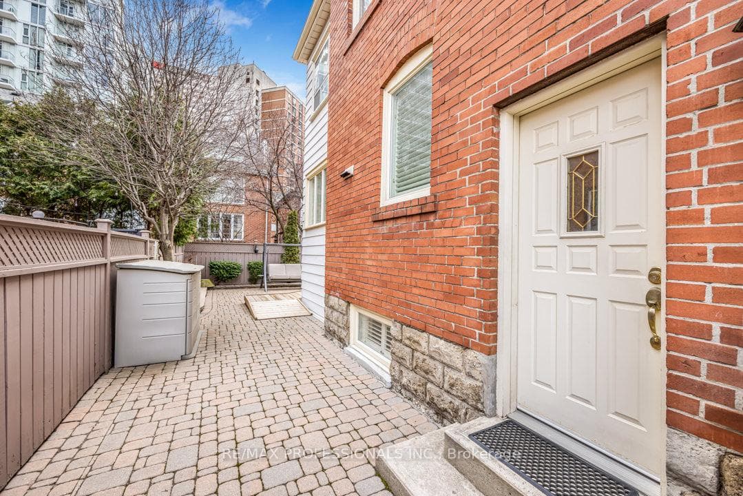 39 Montgomery Avenue photo 37