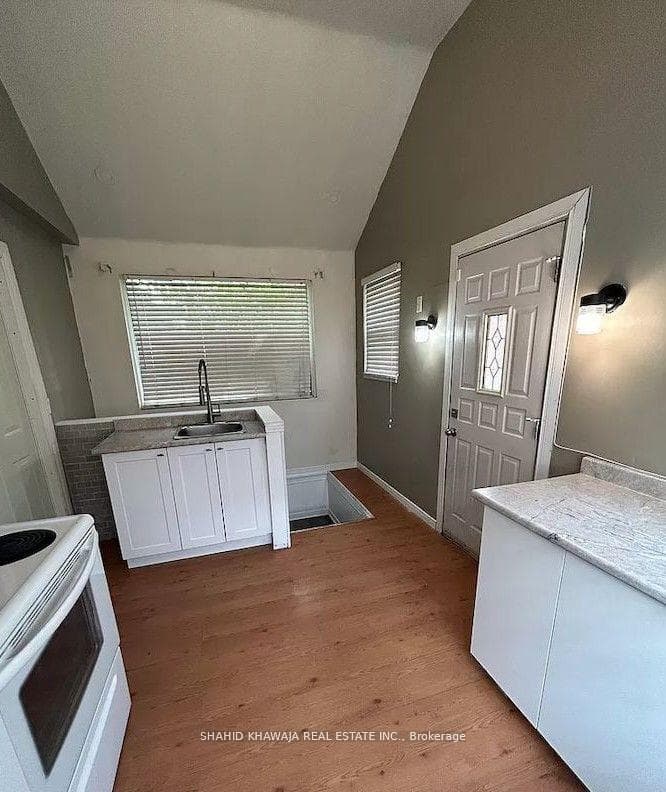 304 Cope Street Unit BSMT photo 2