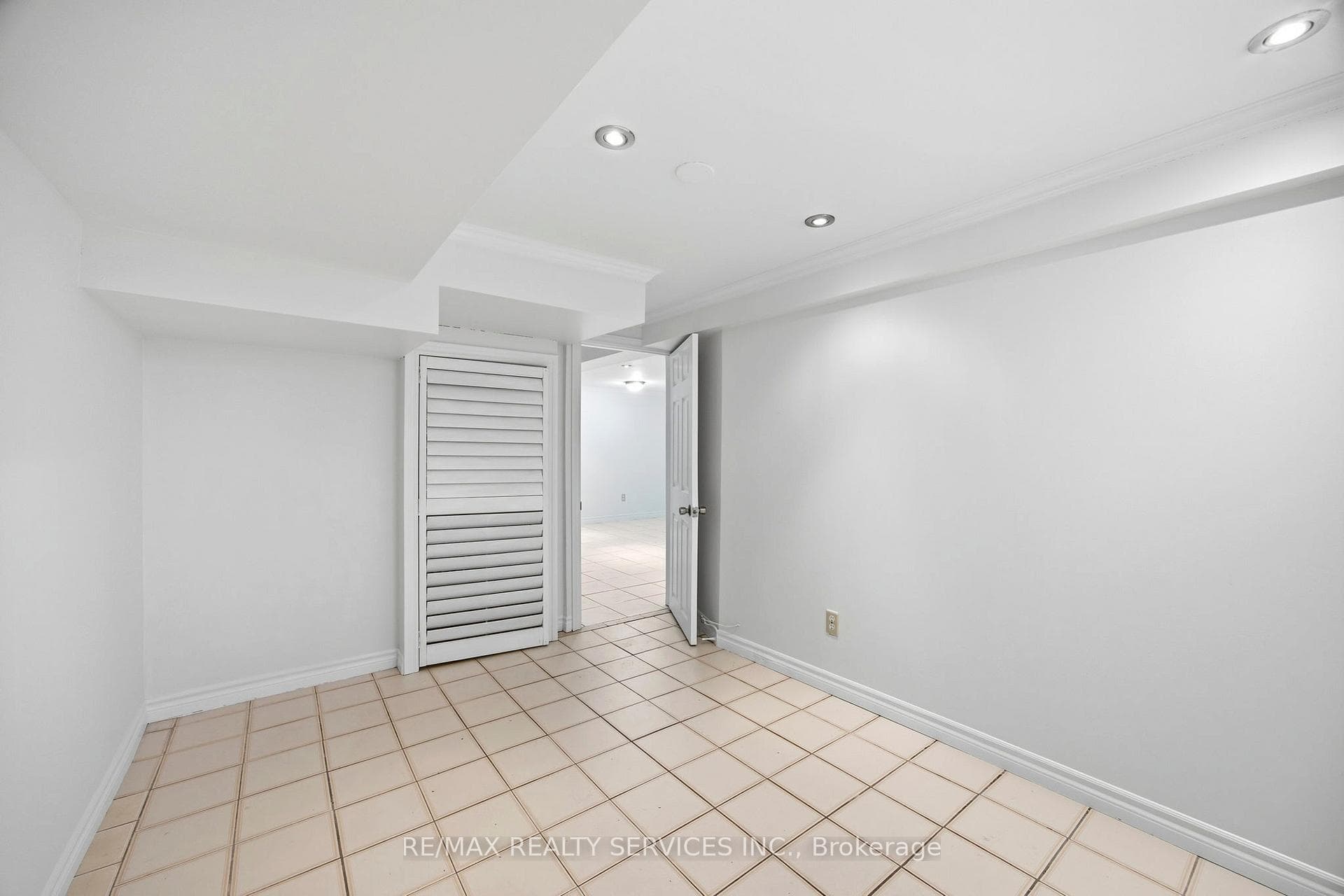 21 Radwinter Drive photo 29