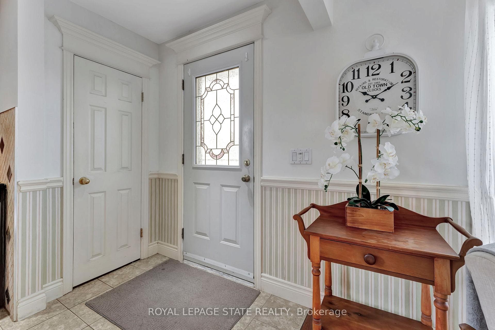 411 East 15th Street photo 4