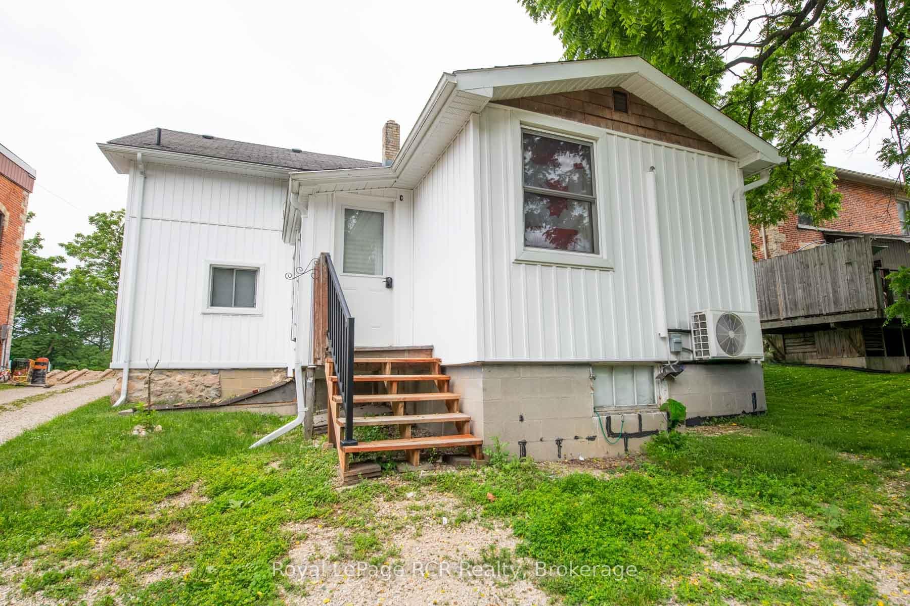 21 ARTHUR STREET WEST Street Unit A & B & C photo 8