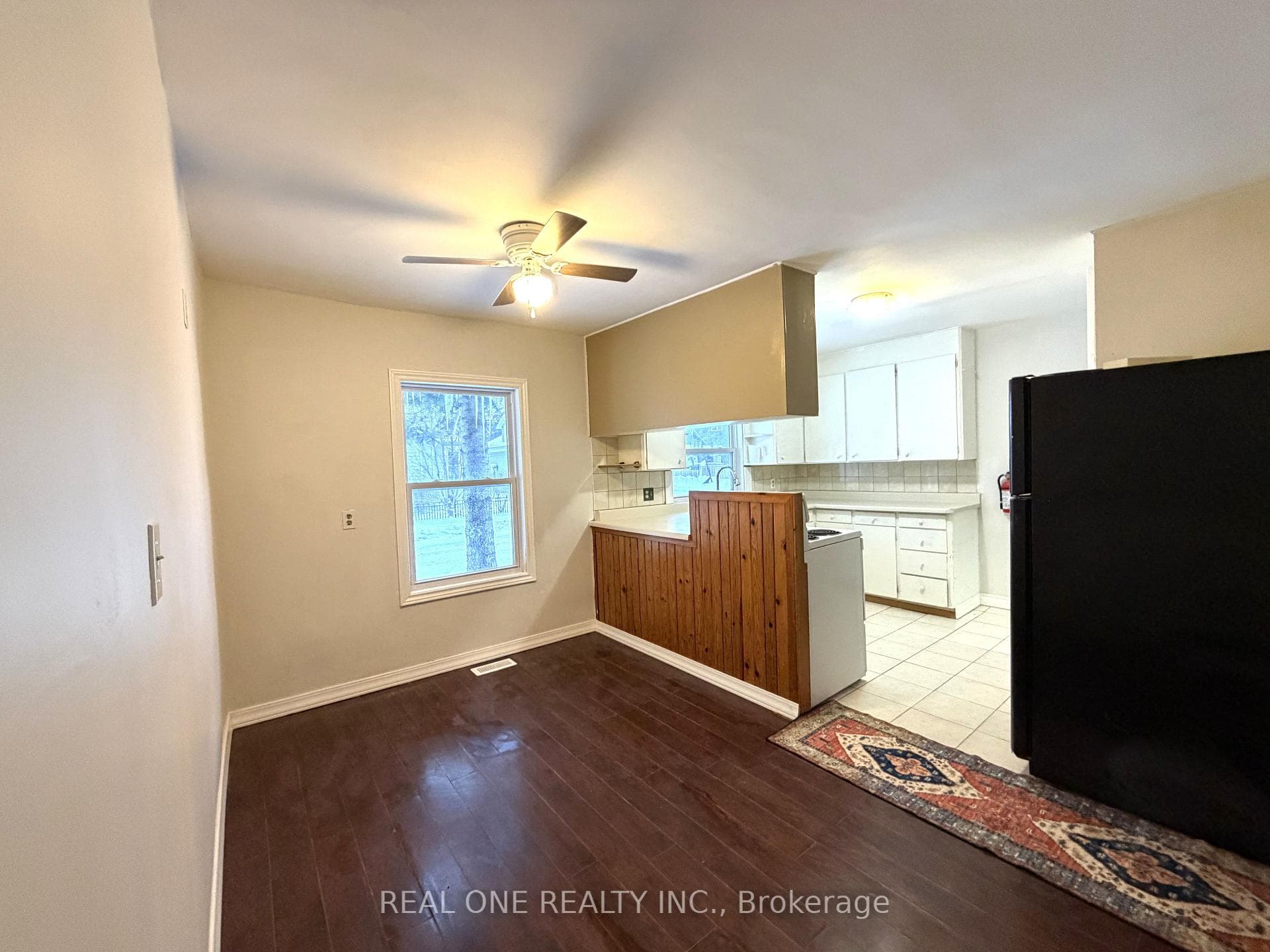 Unit B - Dining & Kitchen