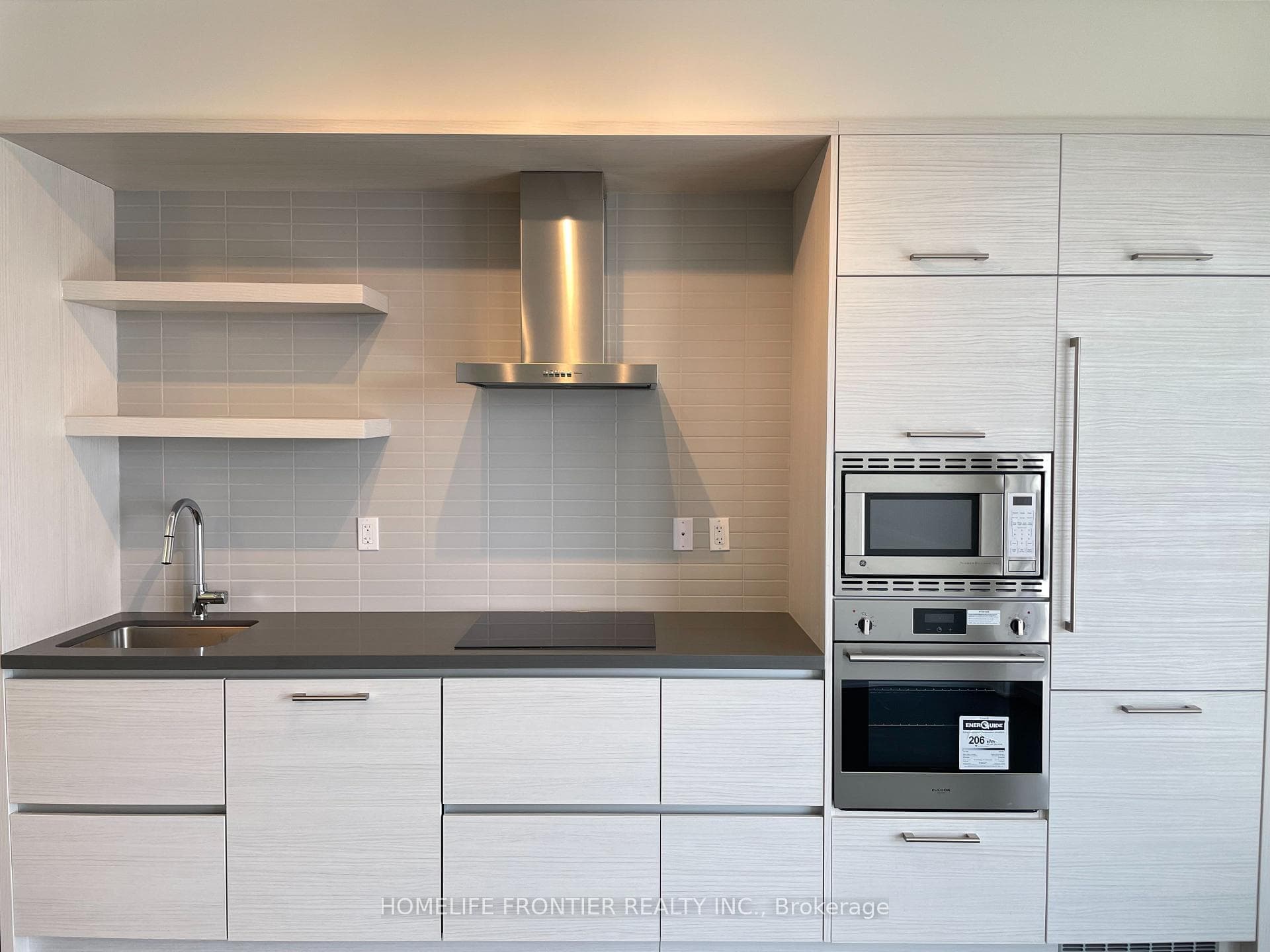 2221 Yonge Street Unit 4405 photo 4