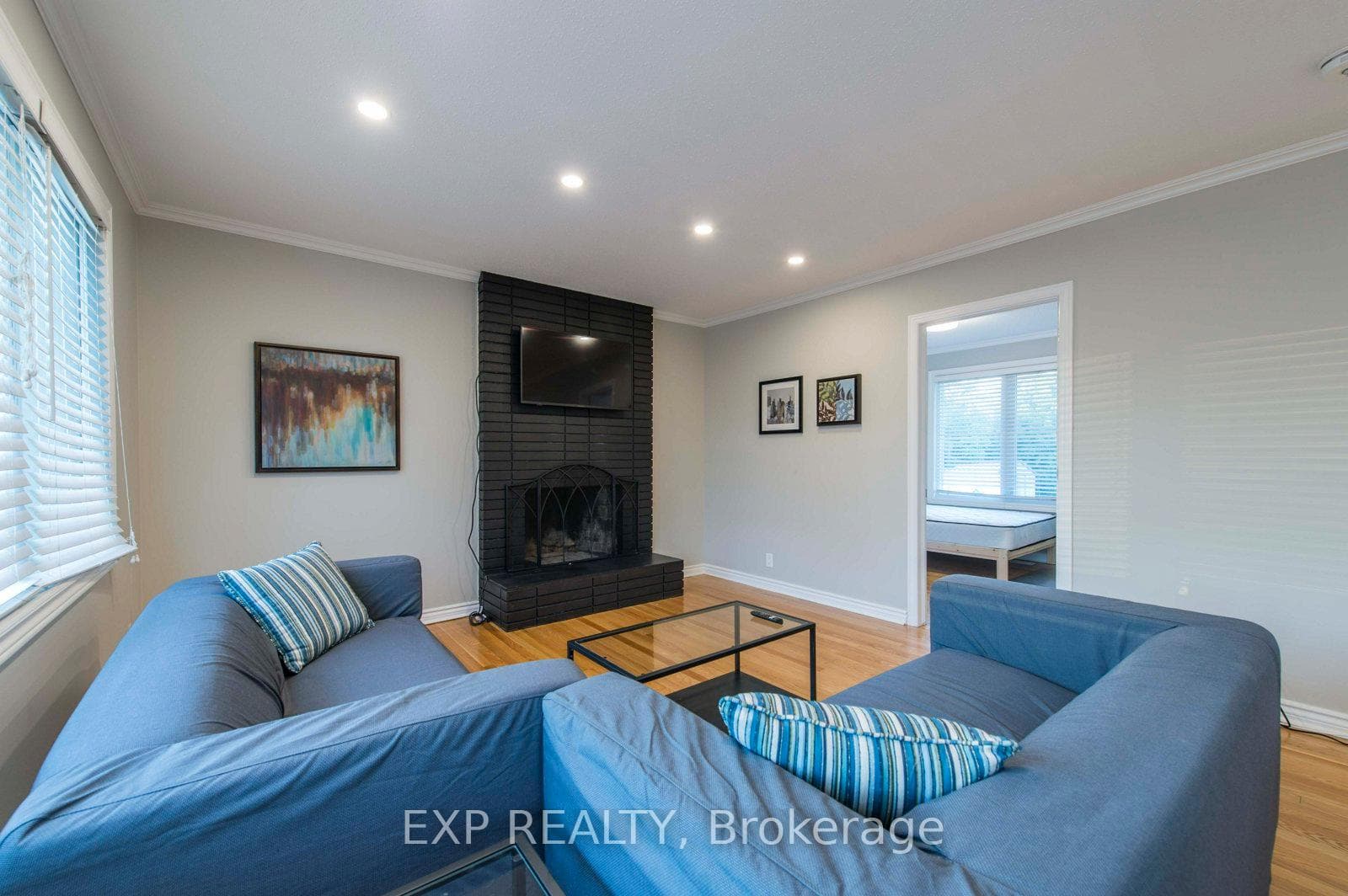 107 Hilliard Avenue Unit A photo 4