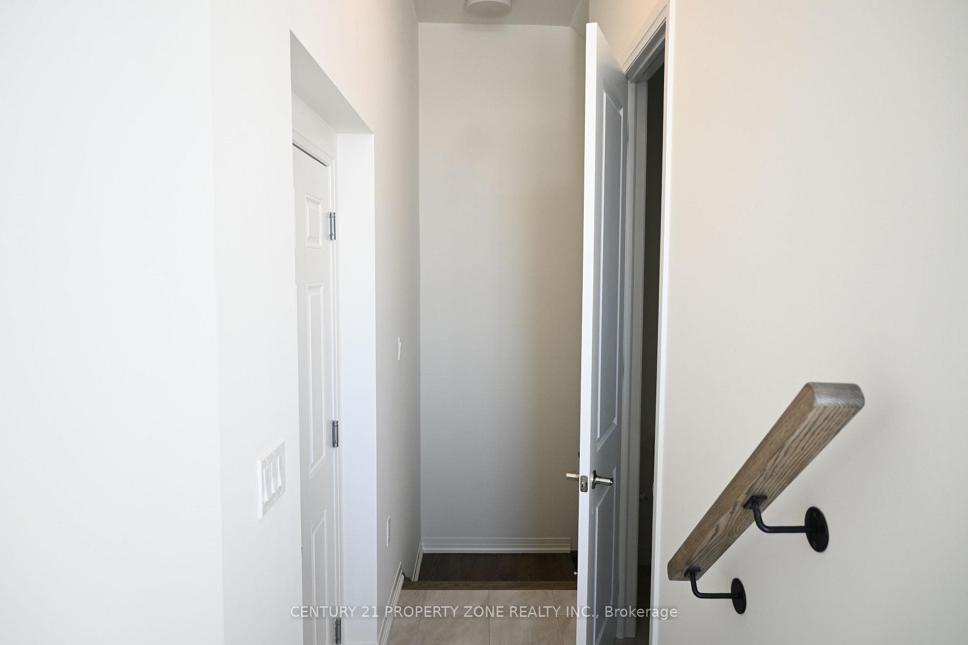 2 Timber fall Drive Unit upper photo 32