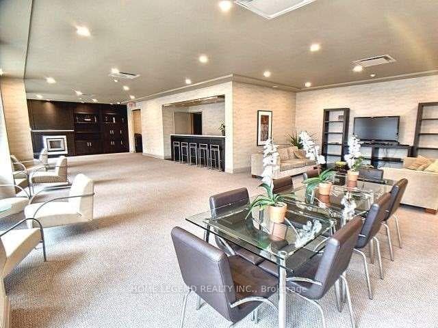 55 South Town Centre Boulevard Unit 511 photo 10