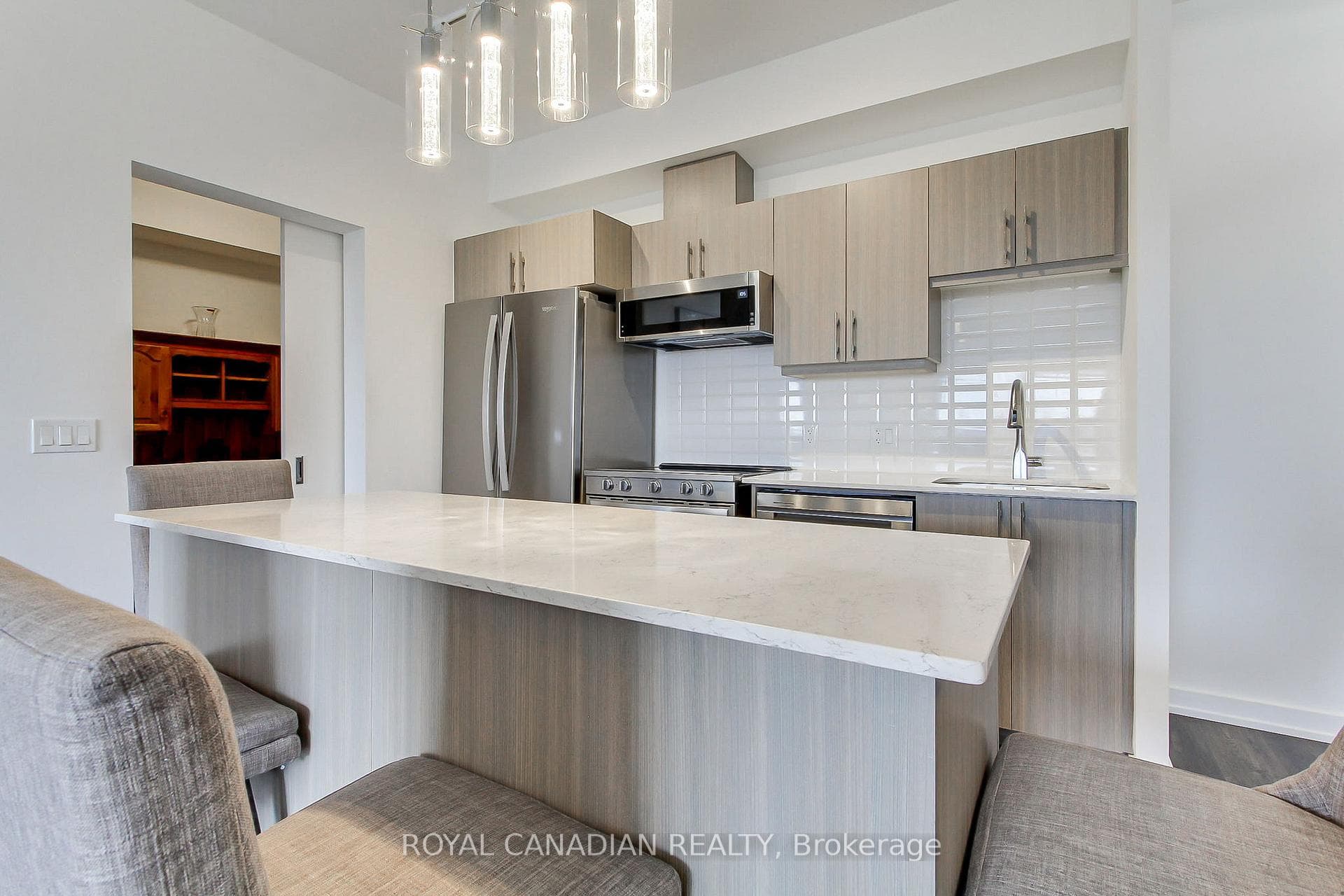 430 ESSA Road Unit 418 photo 11