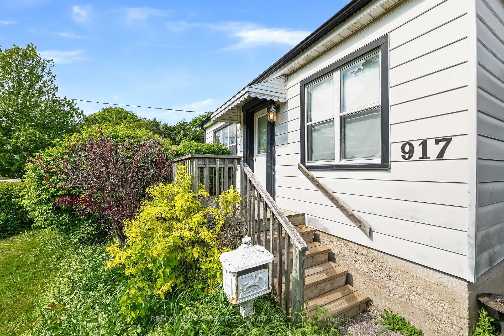 917 Green Street photo 17