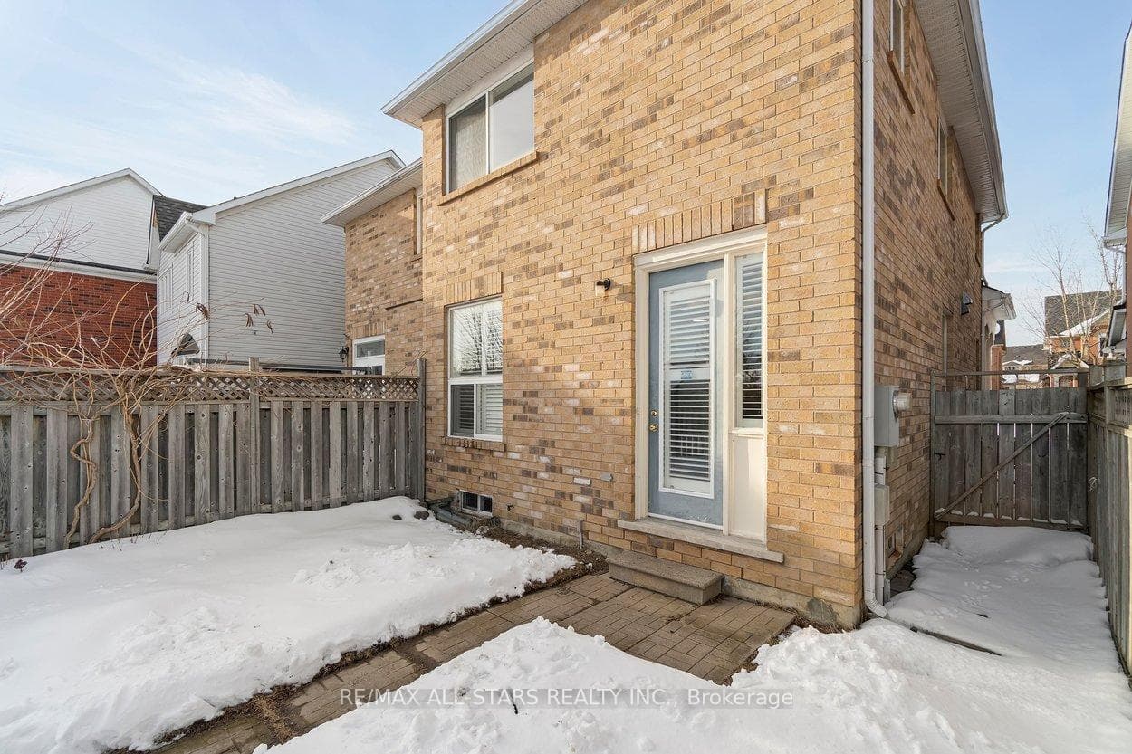 33 Christian Reesor Park Avenue photo 48
