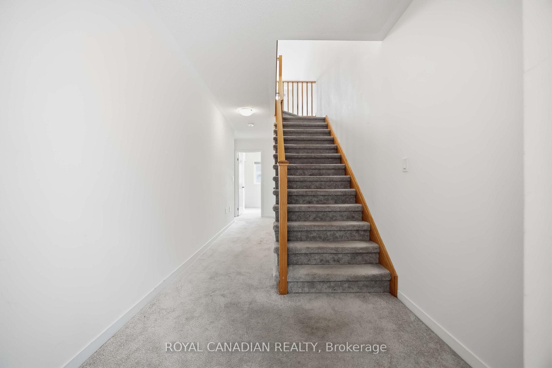 885 Kicking Horse Path photo 8