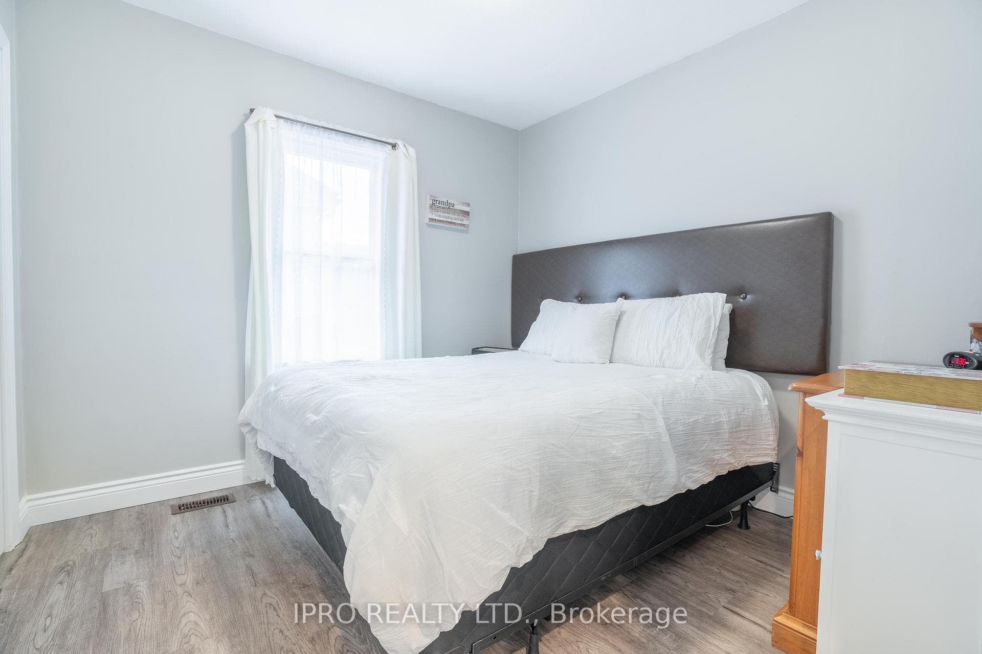 87 Fairview Road photo 14