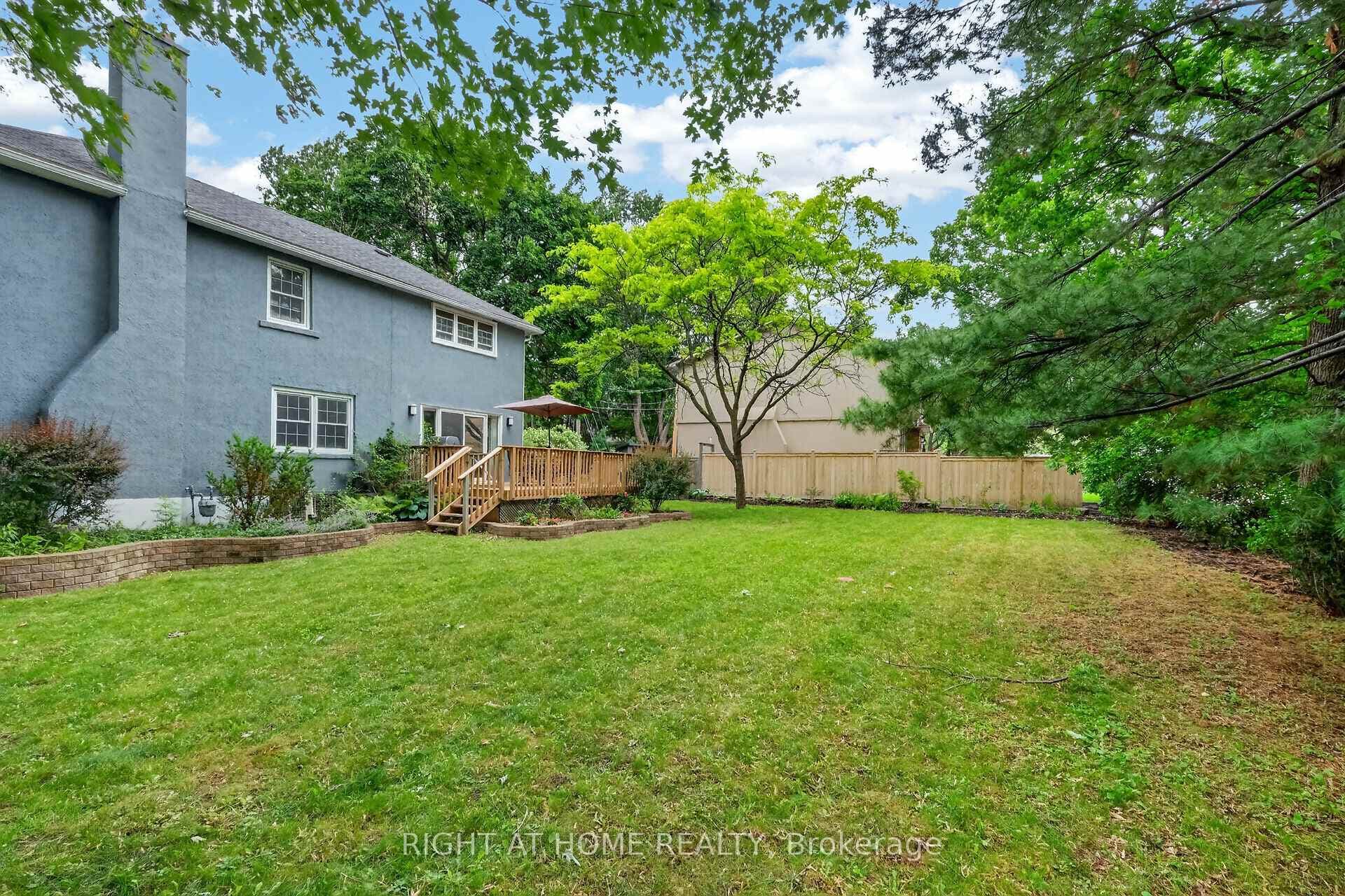 949 Kingsmere Avenue photo 36