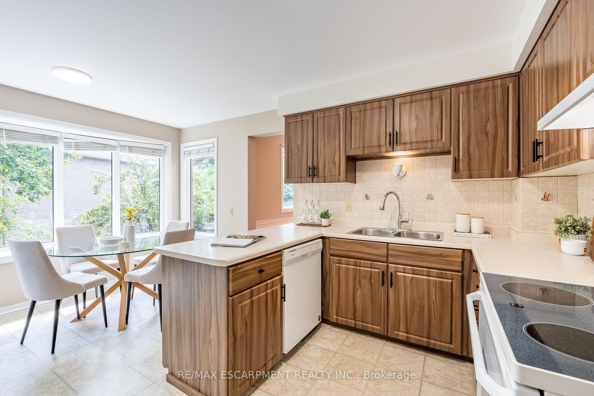 2221 Previn Court photo 12