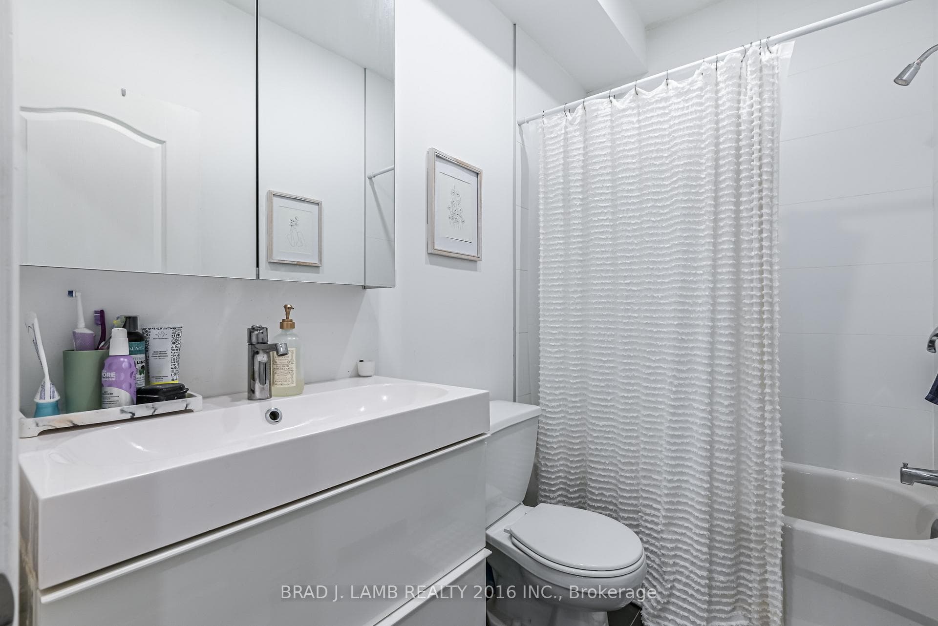 56 Wright Avenue Unit 2 photo 16