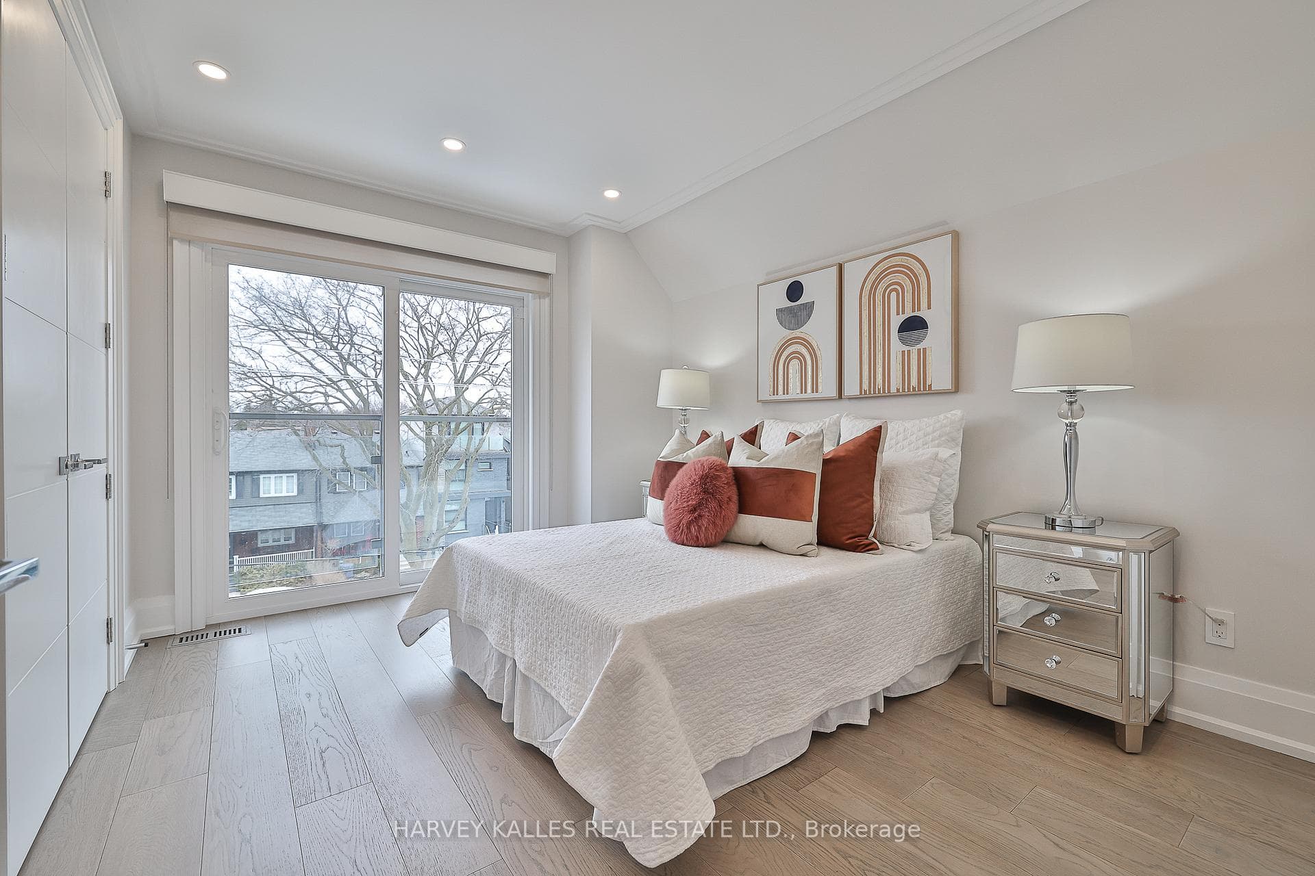 87B Bedford Park Avenue photo 33