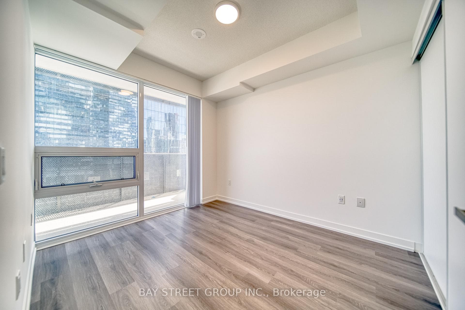 138 Downes Street Unit 1608 photo 15