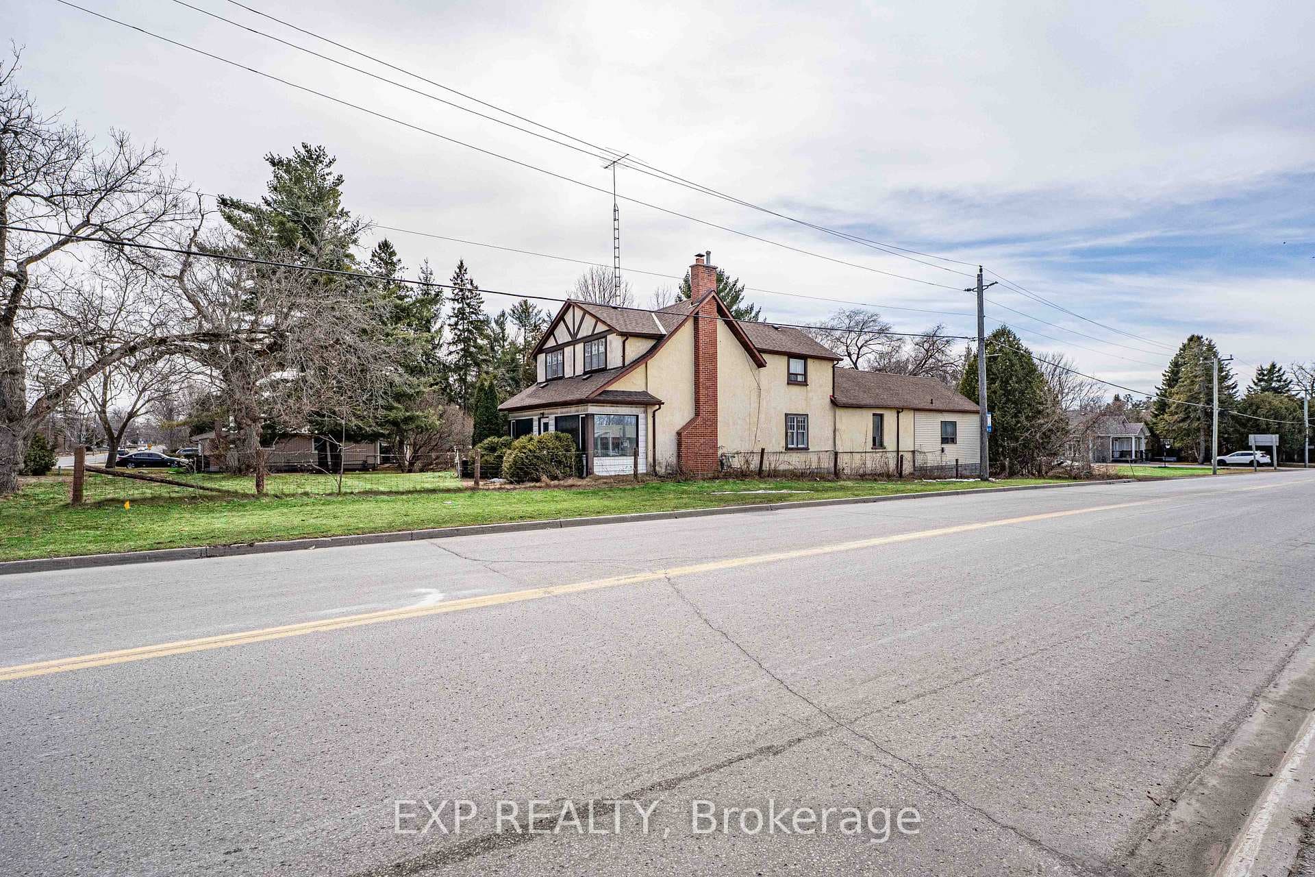 21082 Dalton Road photo 9