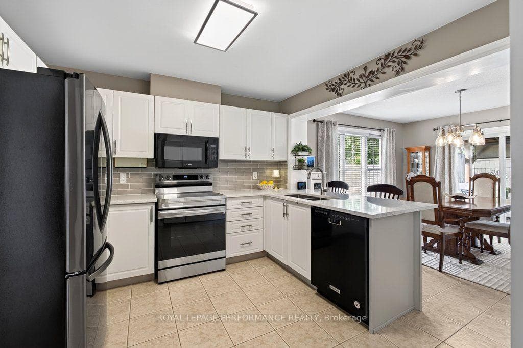 2423 Regatta Avenue photo 12