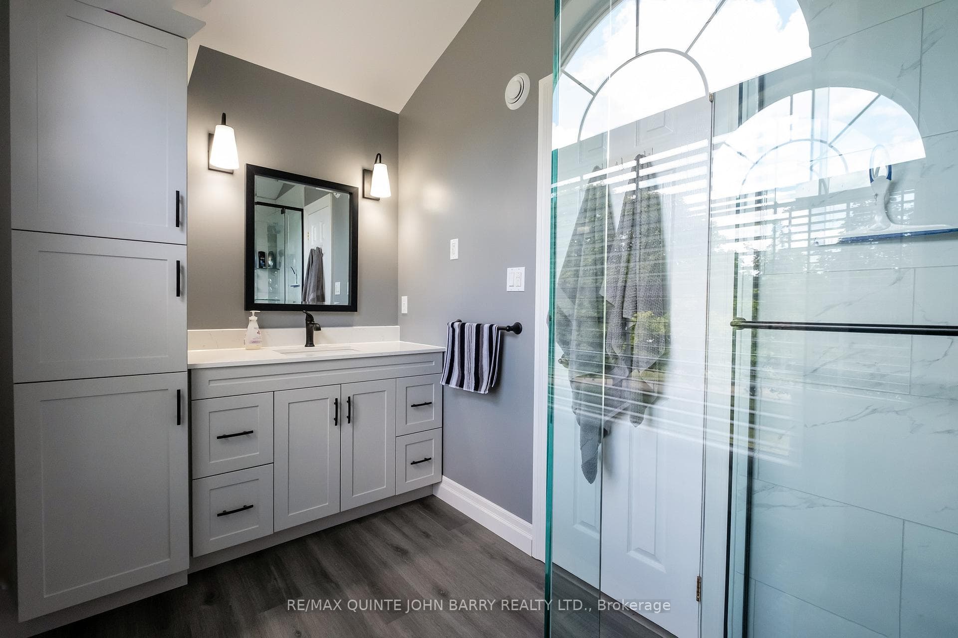 2 Fraserglen Court photo 25