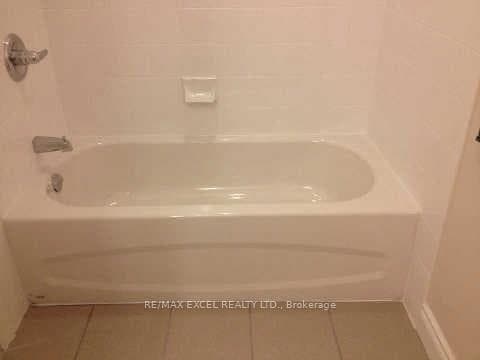 11211 Yonge Street Unit 519 photo 16