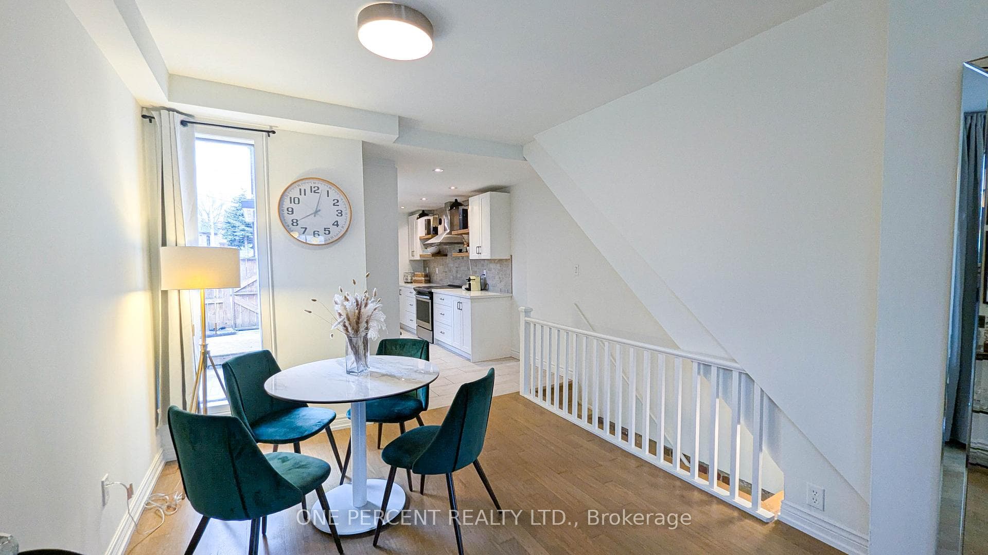 119 De Grassi Street photo 5