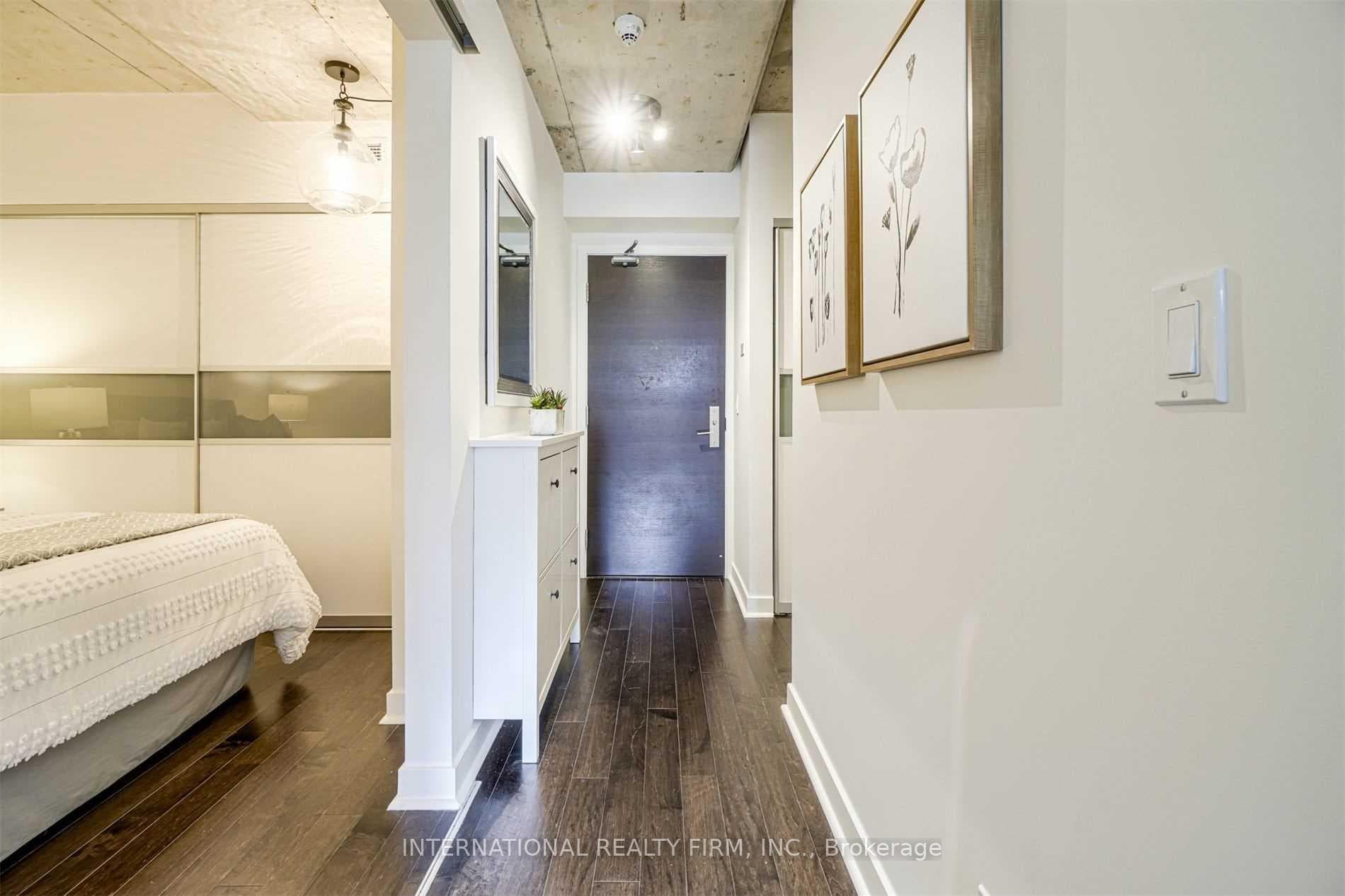 55 Stewart Street Unit 402 photo 6