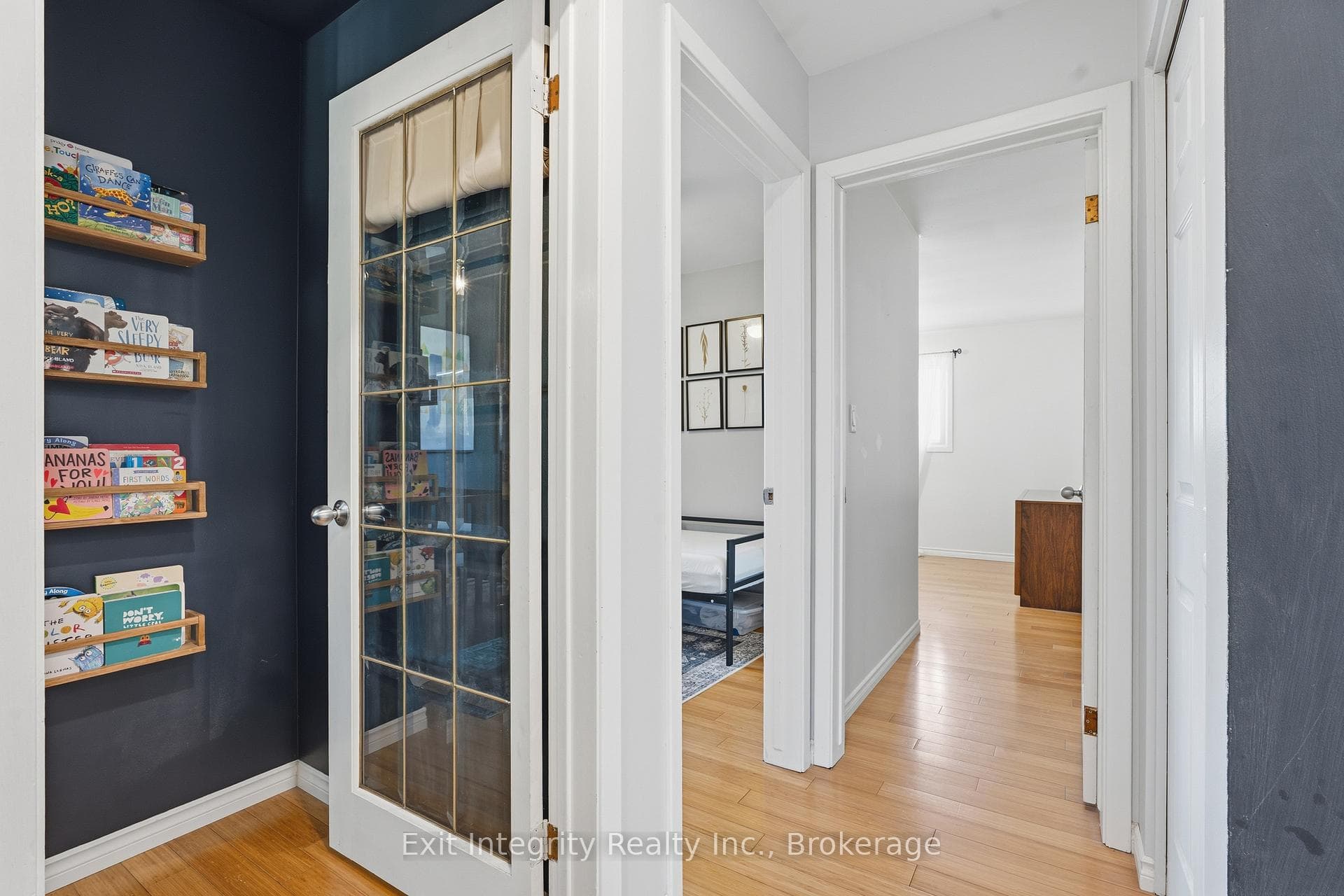 4 Howard Street photo 11