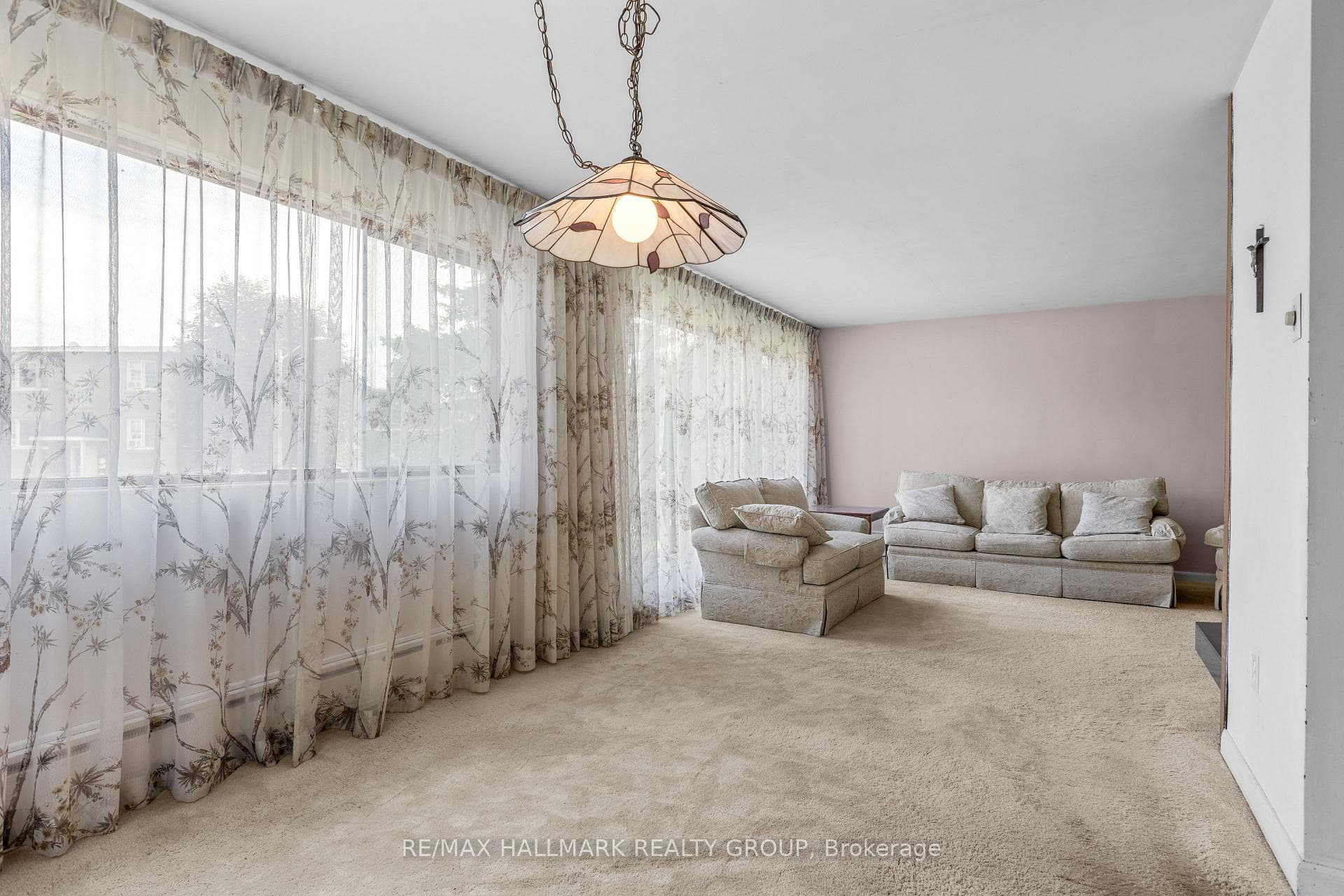 492 Vernon Avenue photo 7