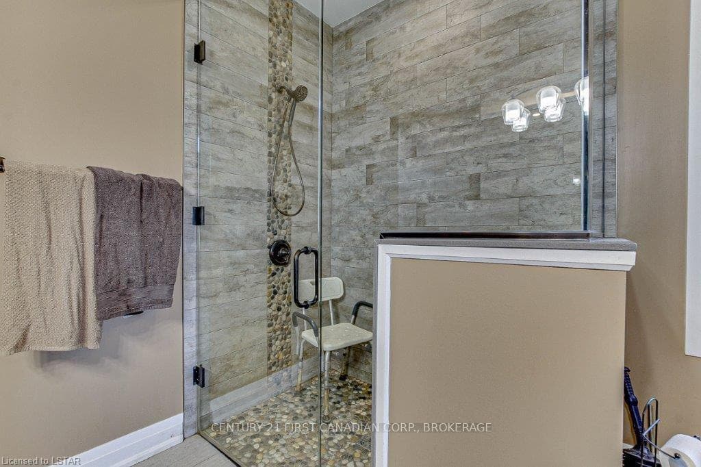 34366 DENFIELD Road photo 16