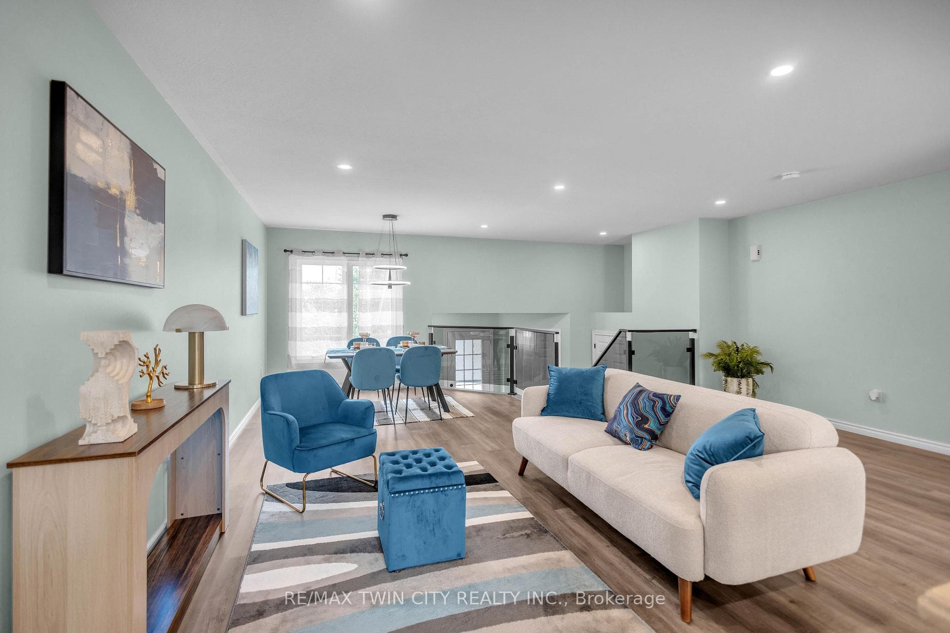 4 Dowden Avenue photo 9