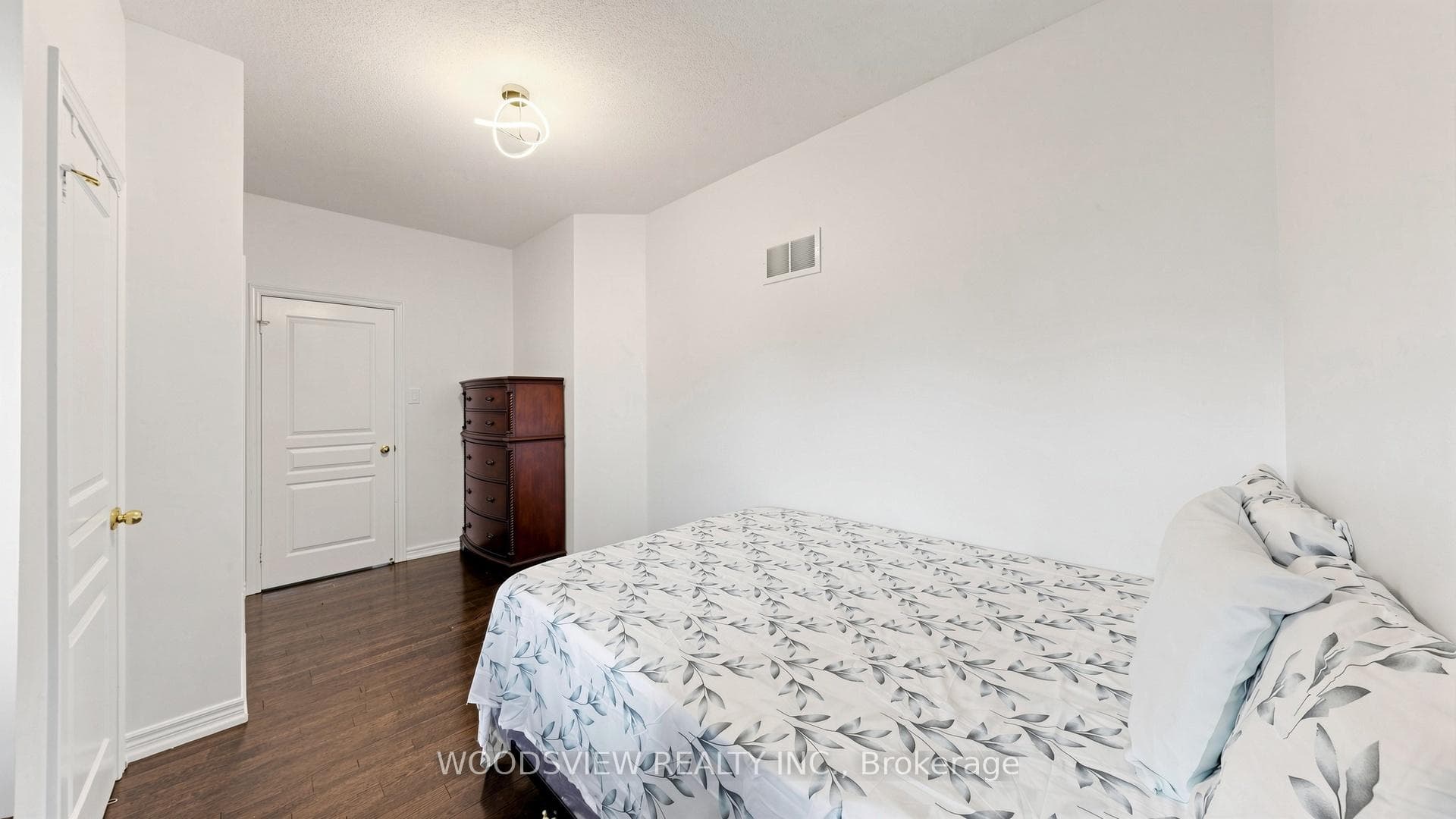 7 Deancrest Road photo 31