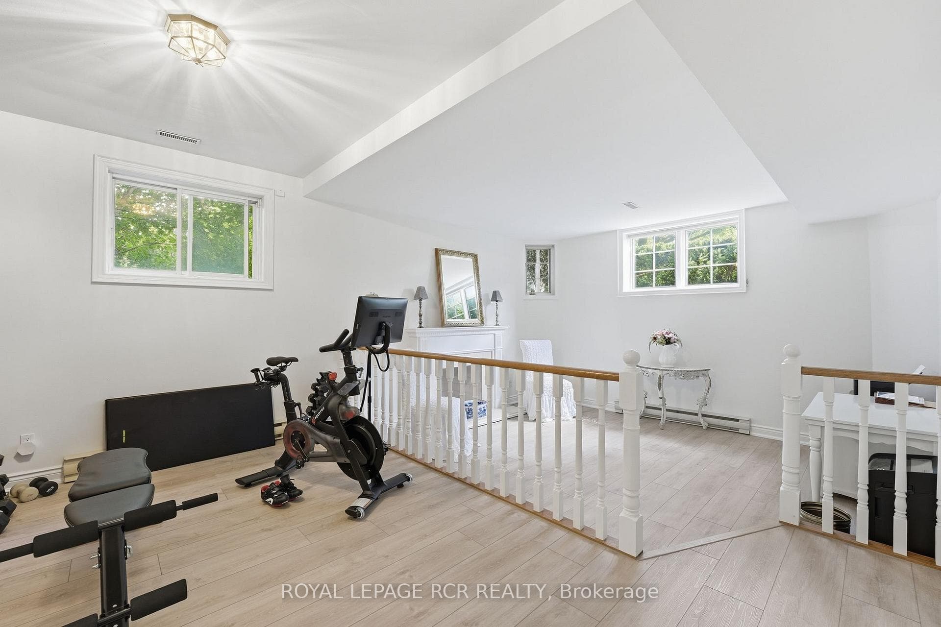 193 Sherwood Place photo 36