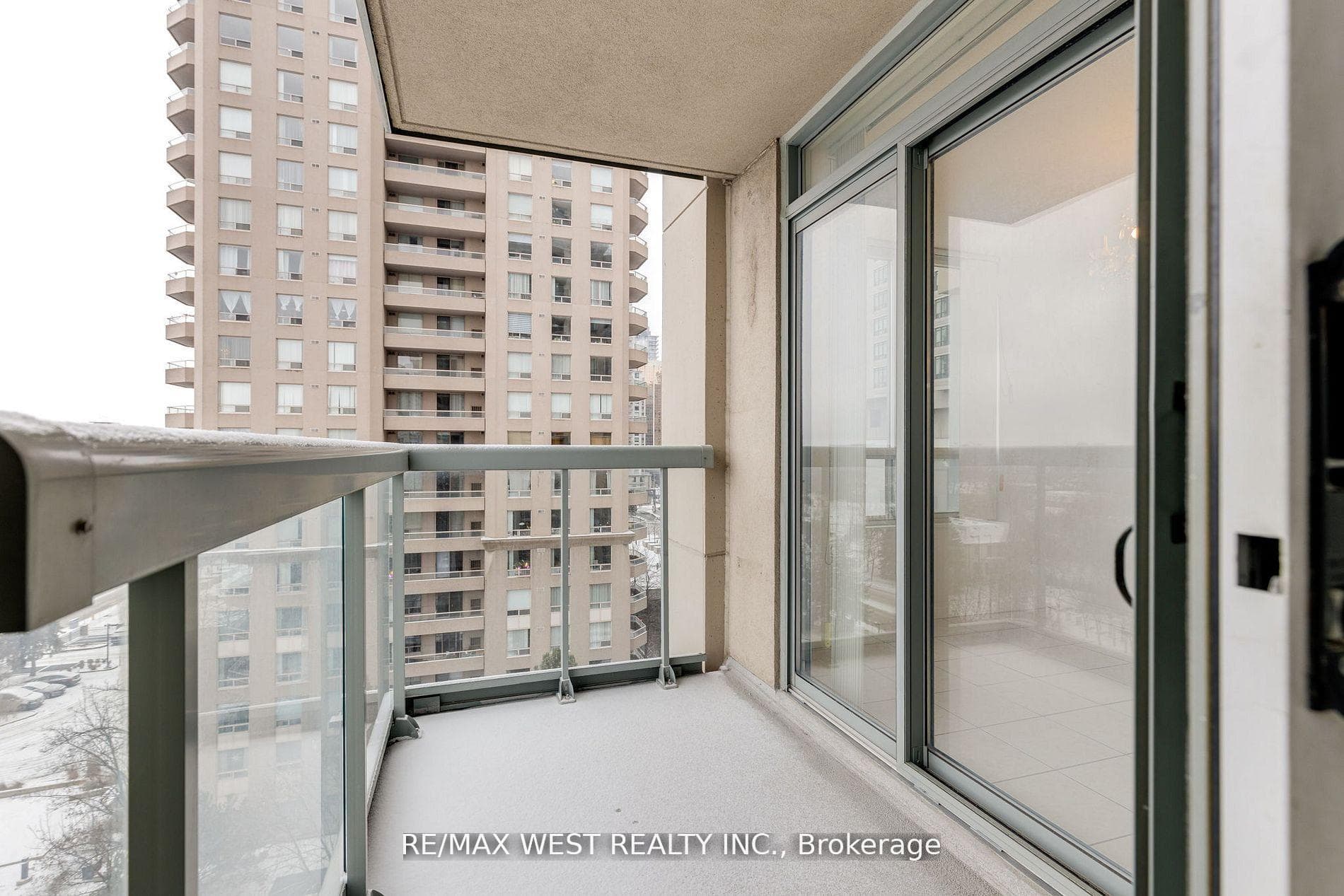 28 Empress Avenue Unit 1011 photo 23