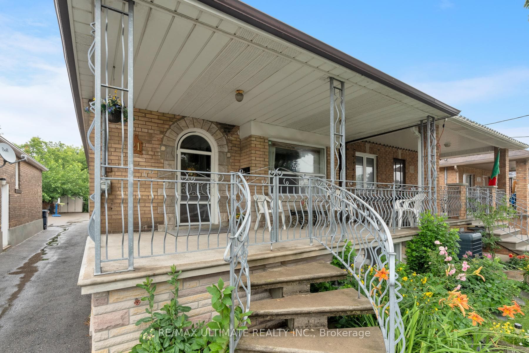 21 Hartley Avenue photo 2