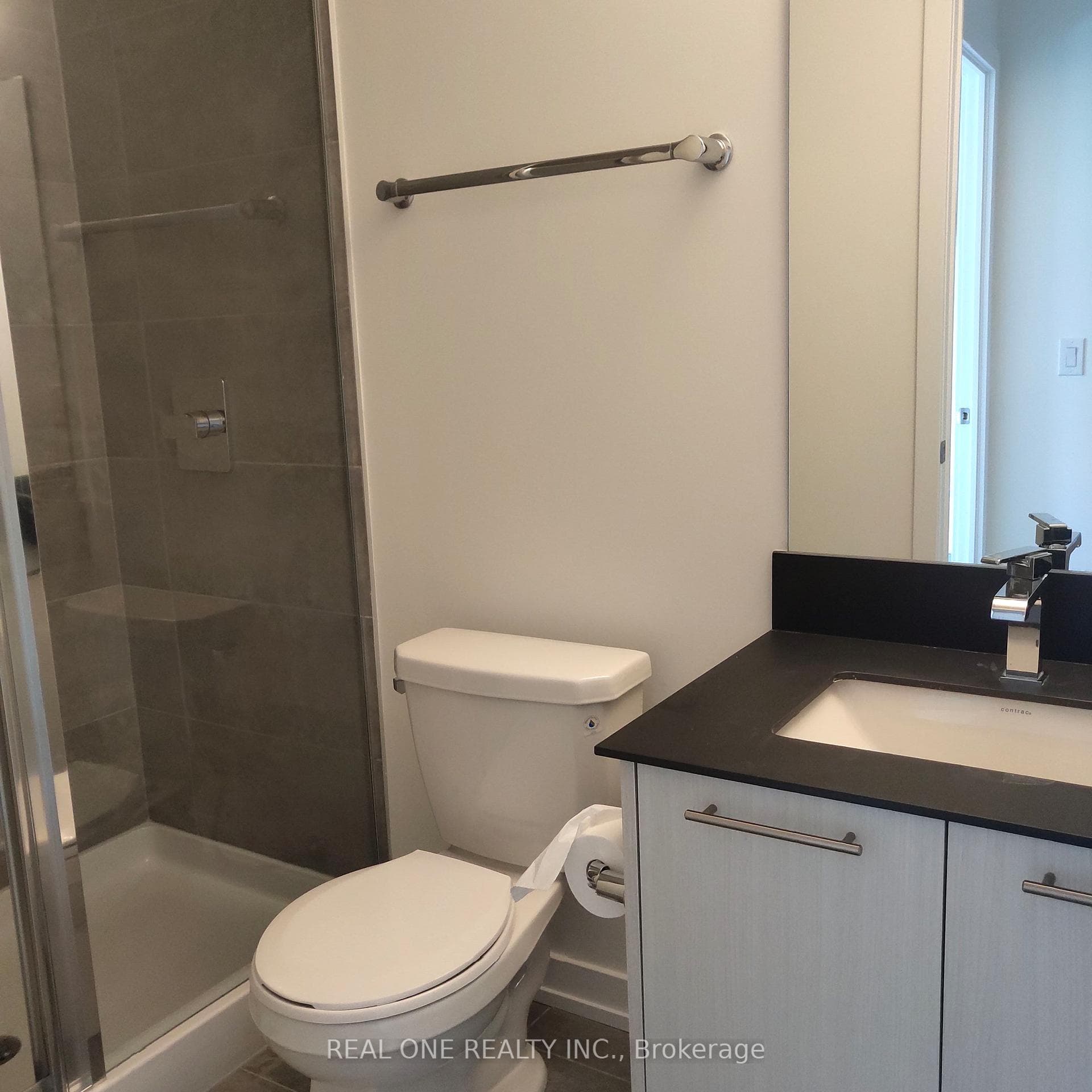 851 Sheppard Avenue Unit 13 photo 10