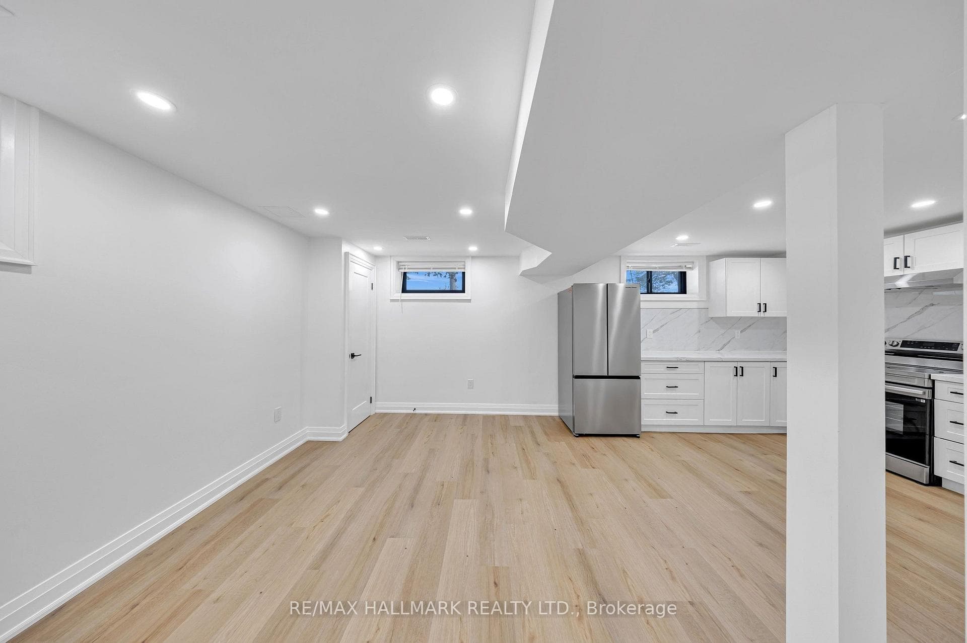 978 Midland Avenue photo 30