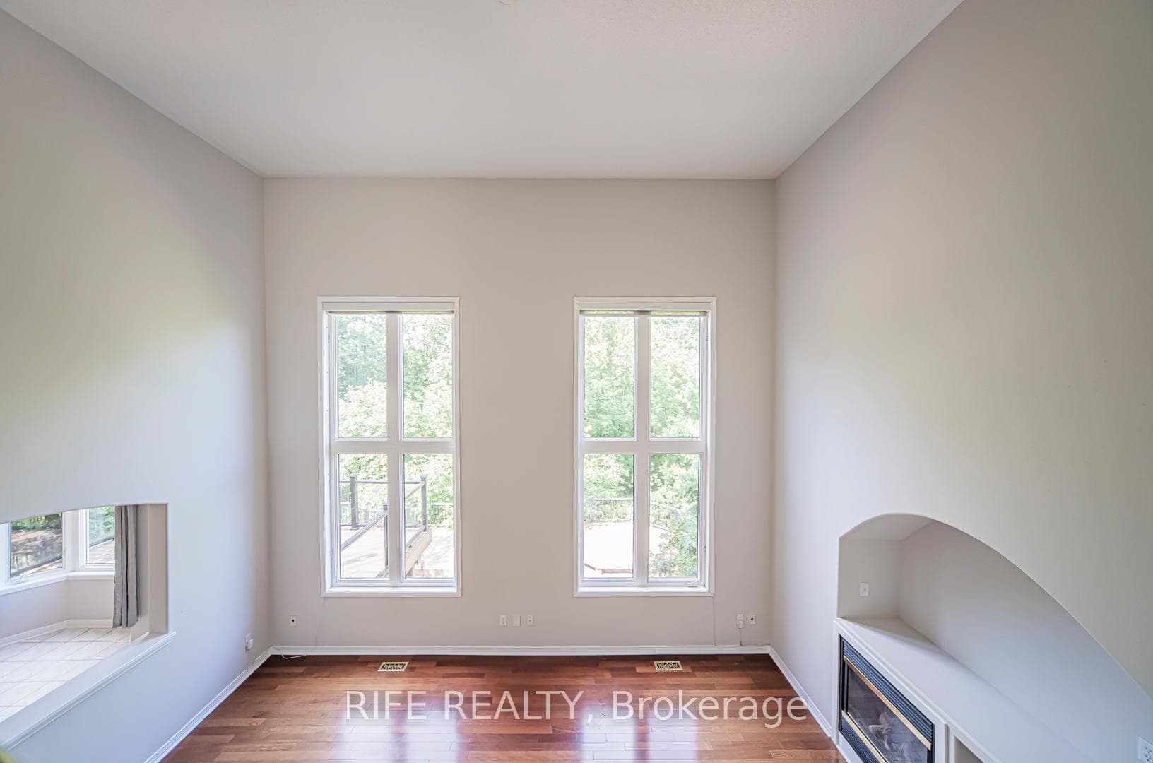 37 Burndenford Crescent photo 19