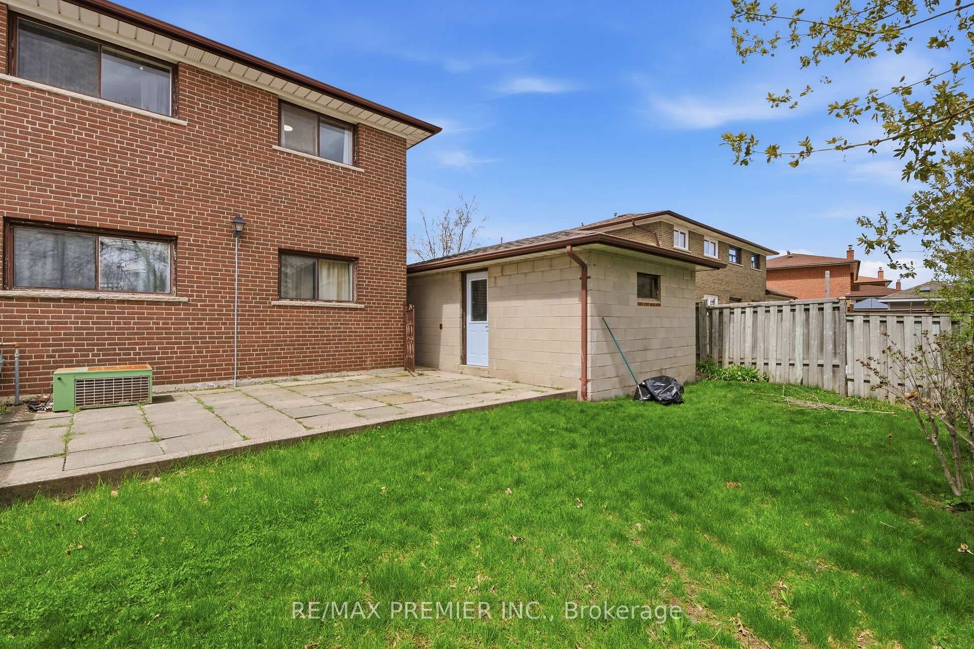 55 Plunkett Road photo 35