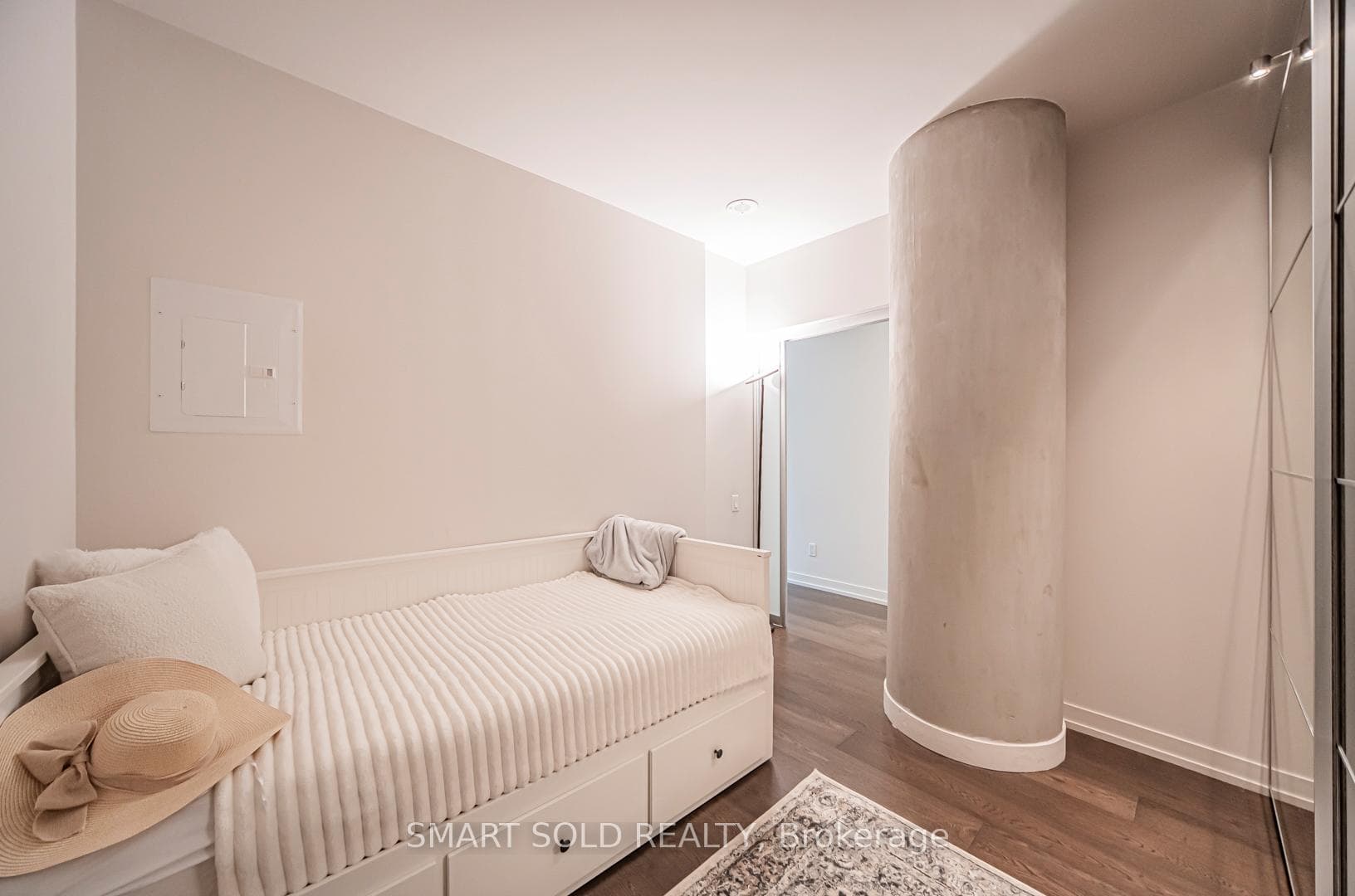 650 King Street Unit 106 photo 28