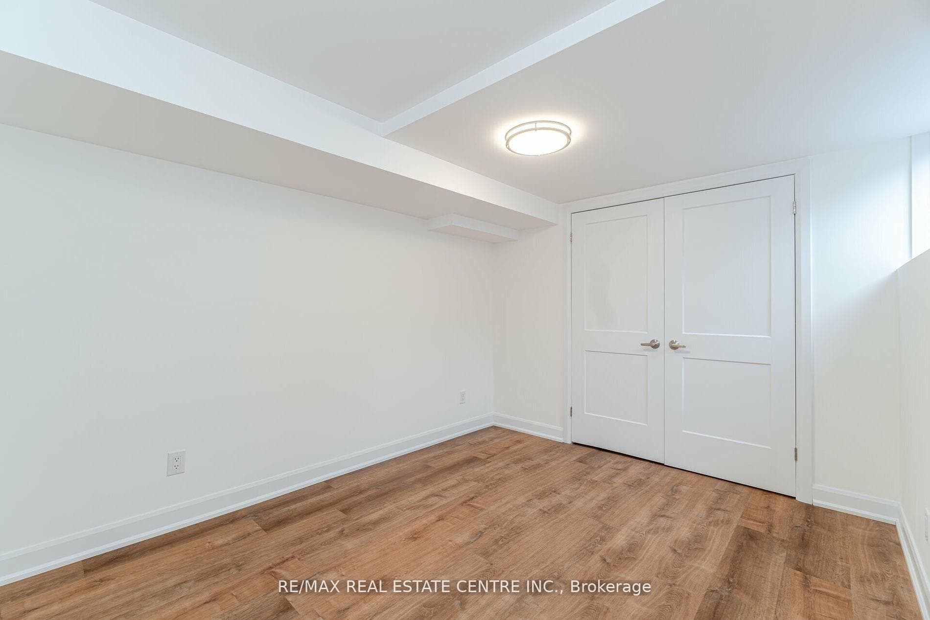 2298 Grand Oak Trail Unit Bsmt photo 18
