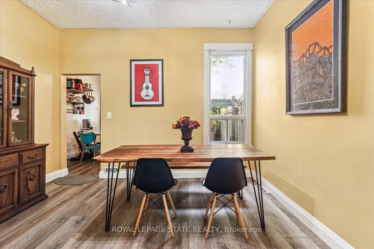 54 Gibson Avenue photo 9