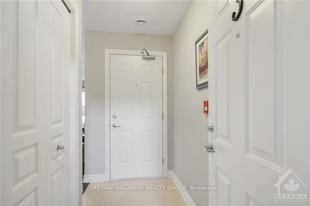192 SPRINGBEAUTY Avenue Unit 3 photo 2