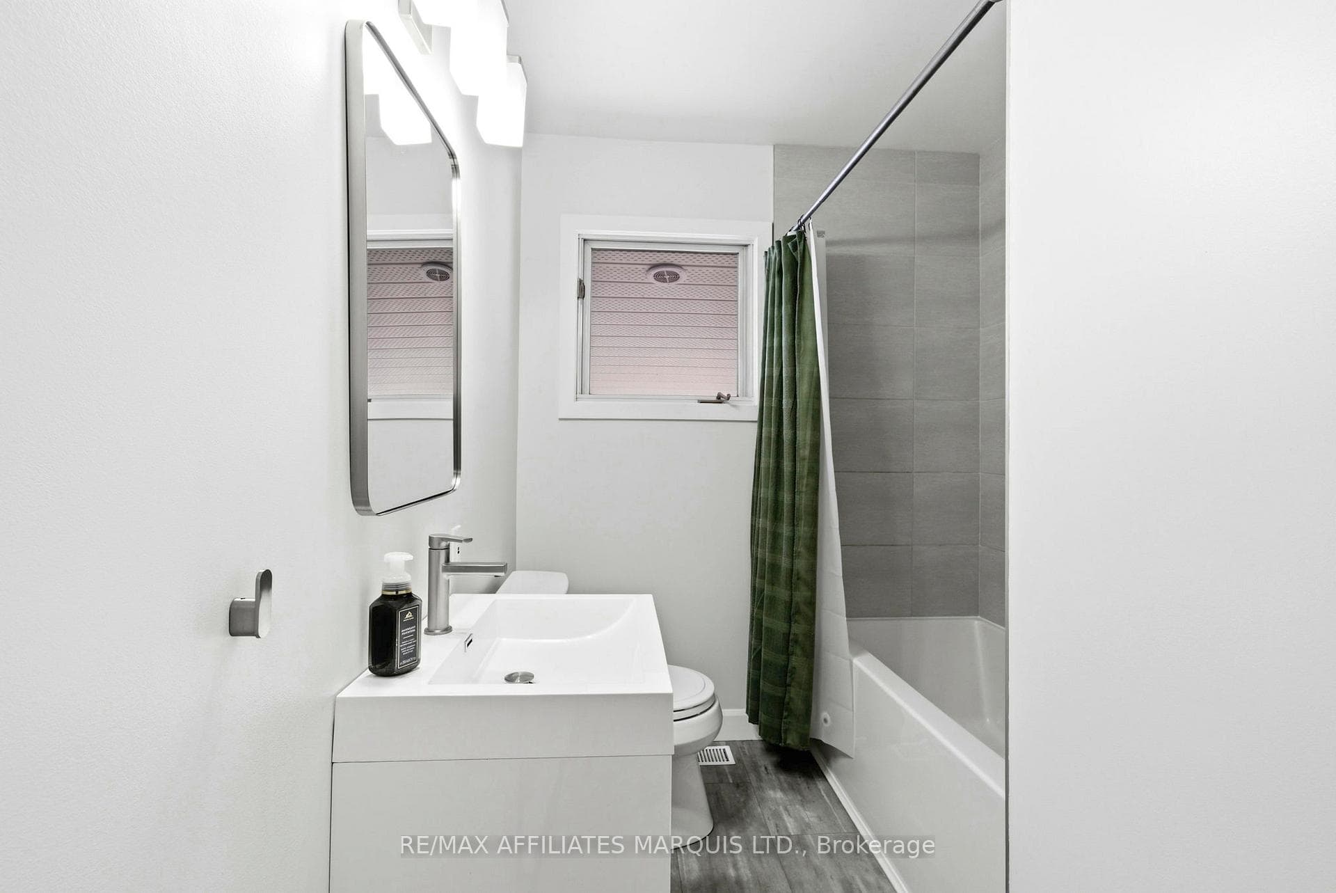 1057 Roy Avenue photo 17
