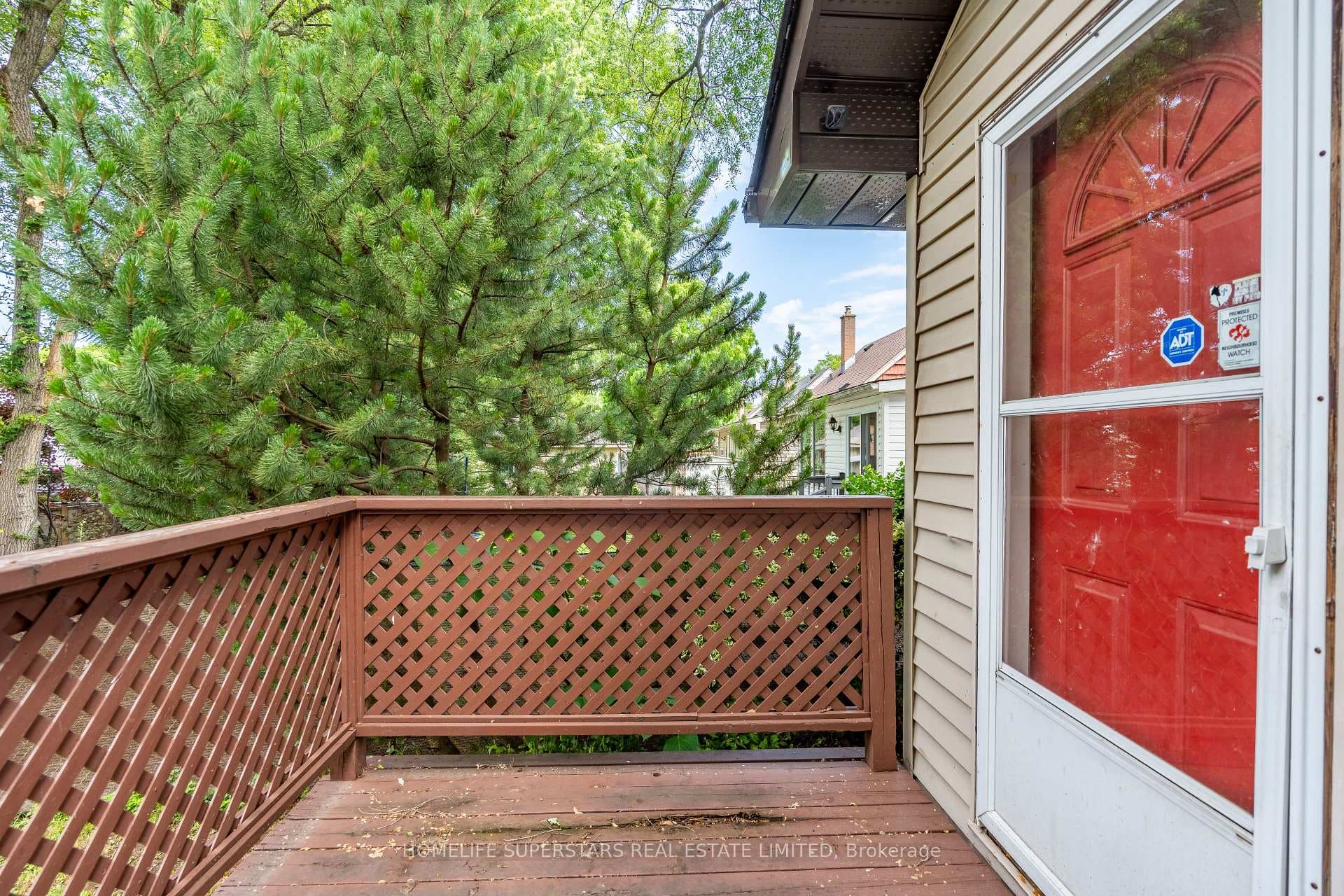 13 Lewis Street photo 28