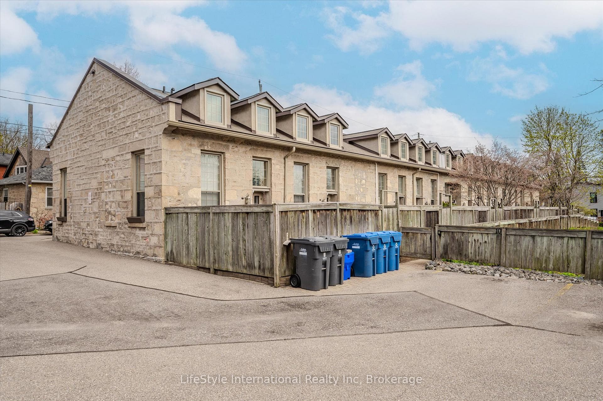196 Arthur Street Unit 6 photo 33