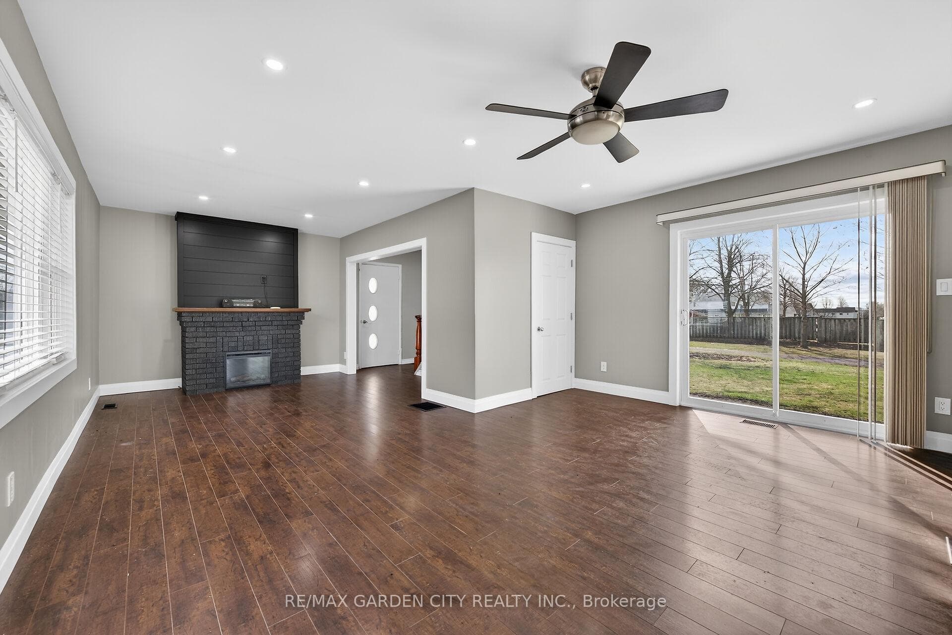 407 Bell Street photo 5