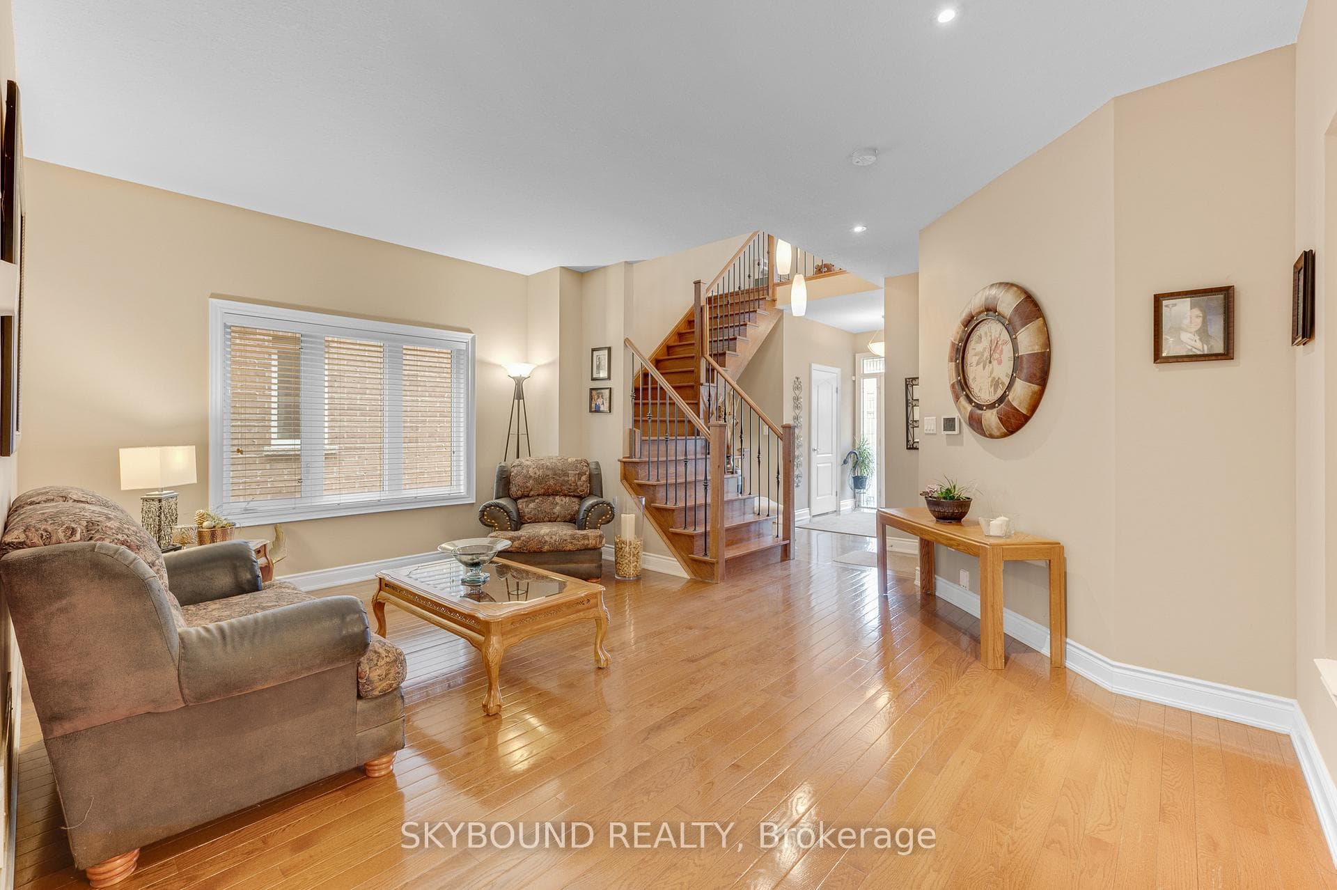 365 Valridge Drive photo 9