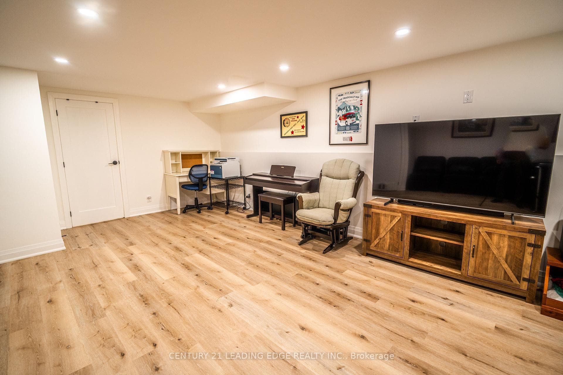 161 WALTON Drive photo 15
